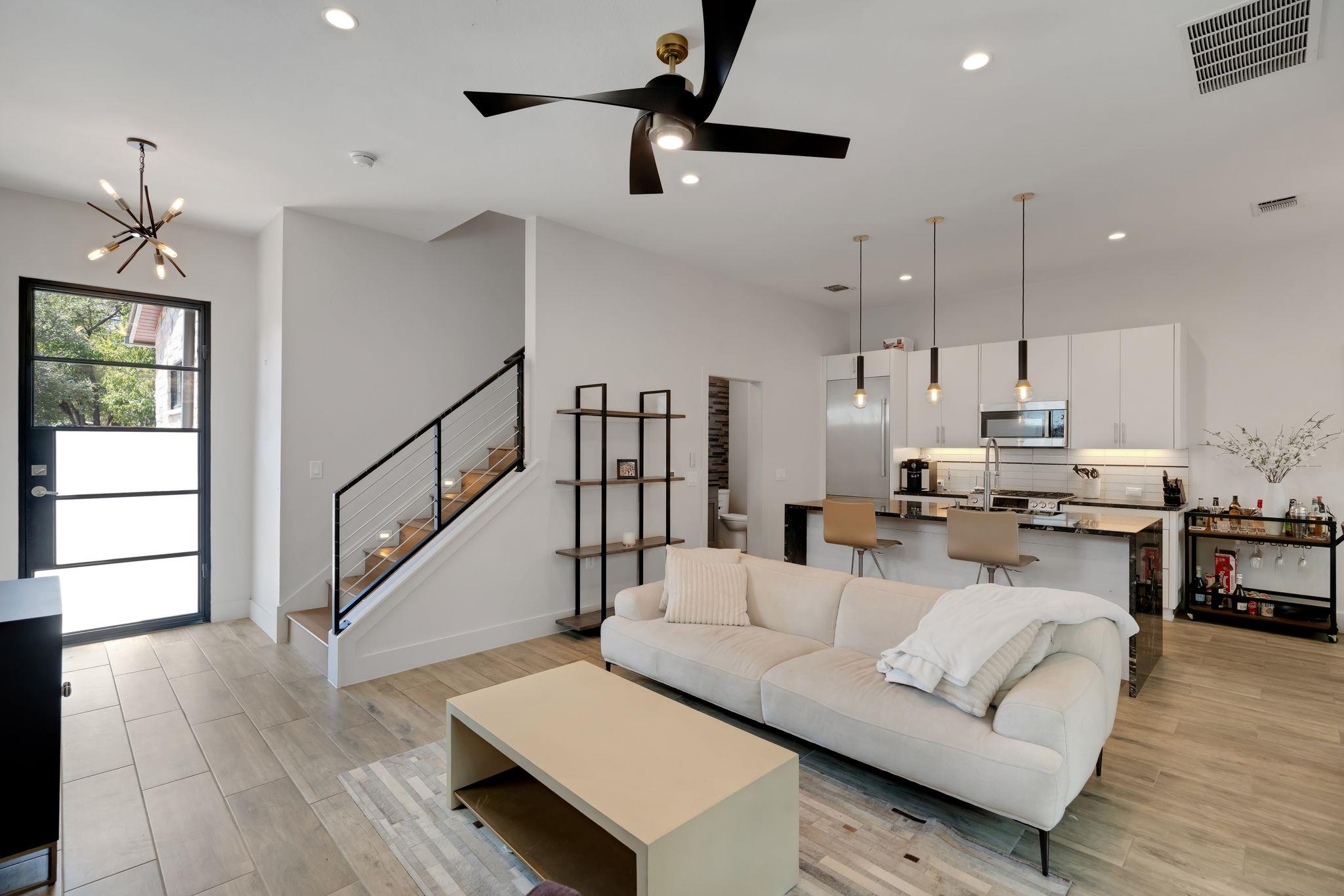 809 Bouldin Ave