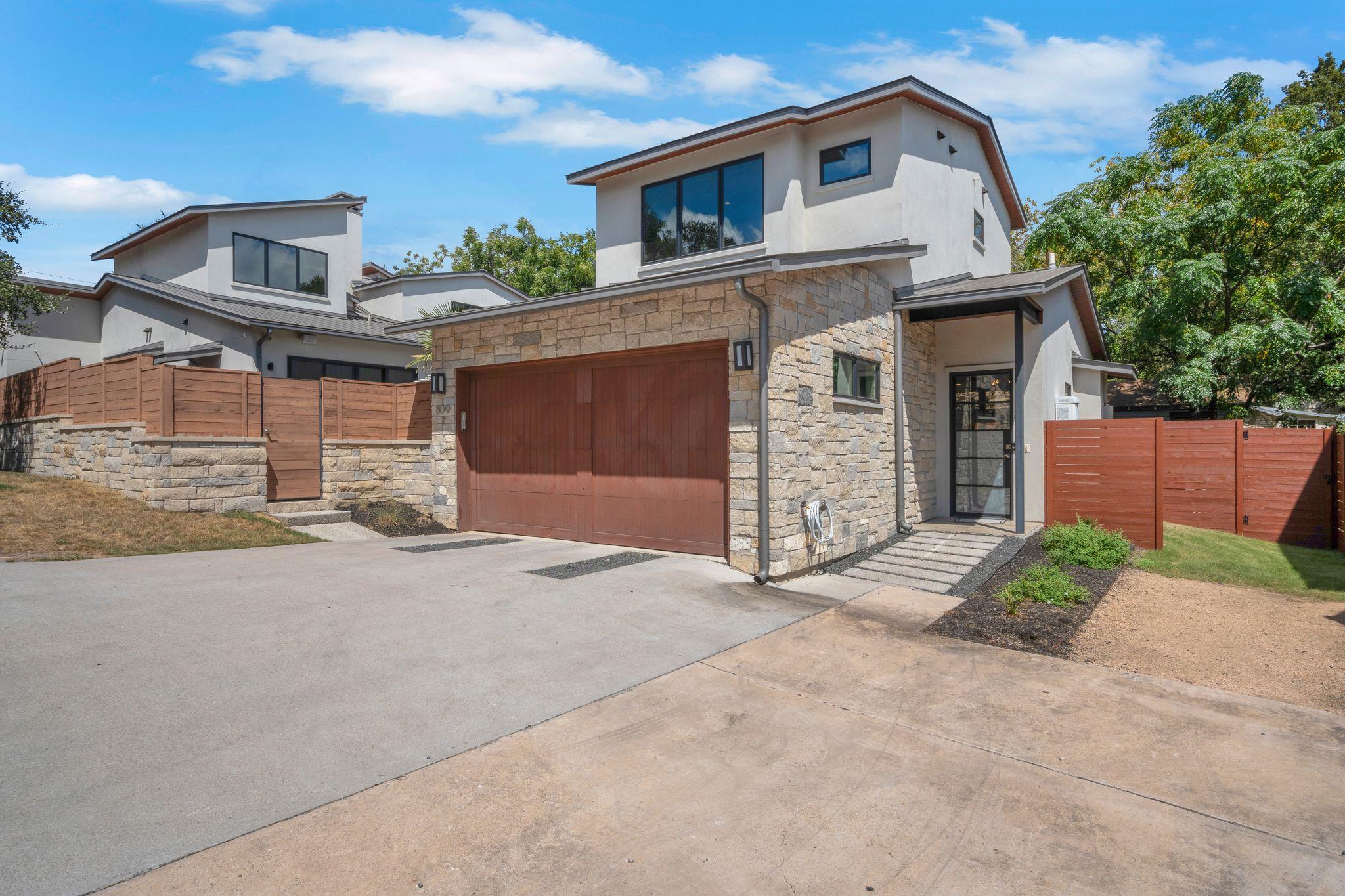809 Bouldin Ave