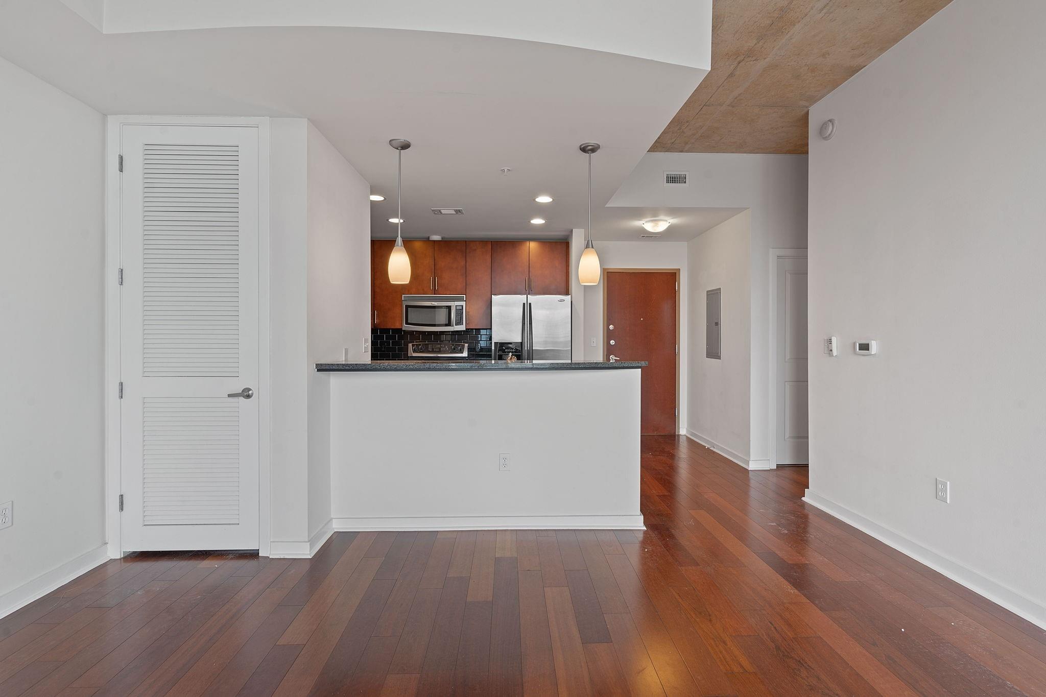 360 Nueces ST # 1518
