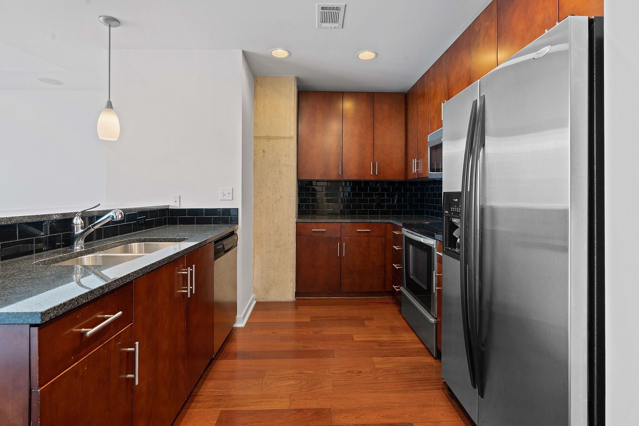 360 Nueces ST # 1518