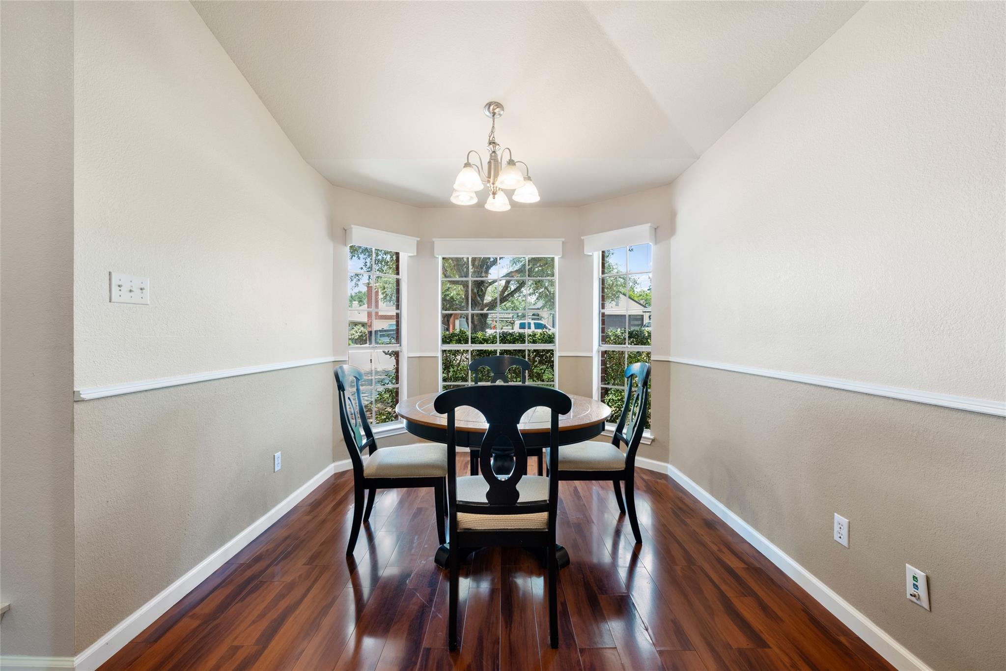 1513 Sundance DR
