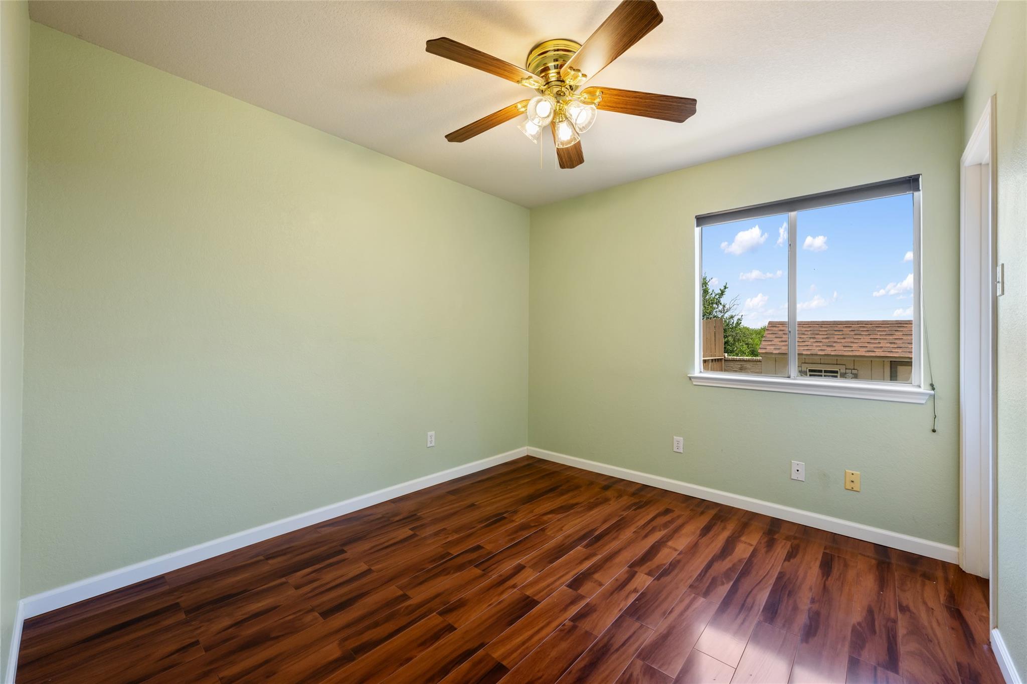 1513 Sundance DR
