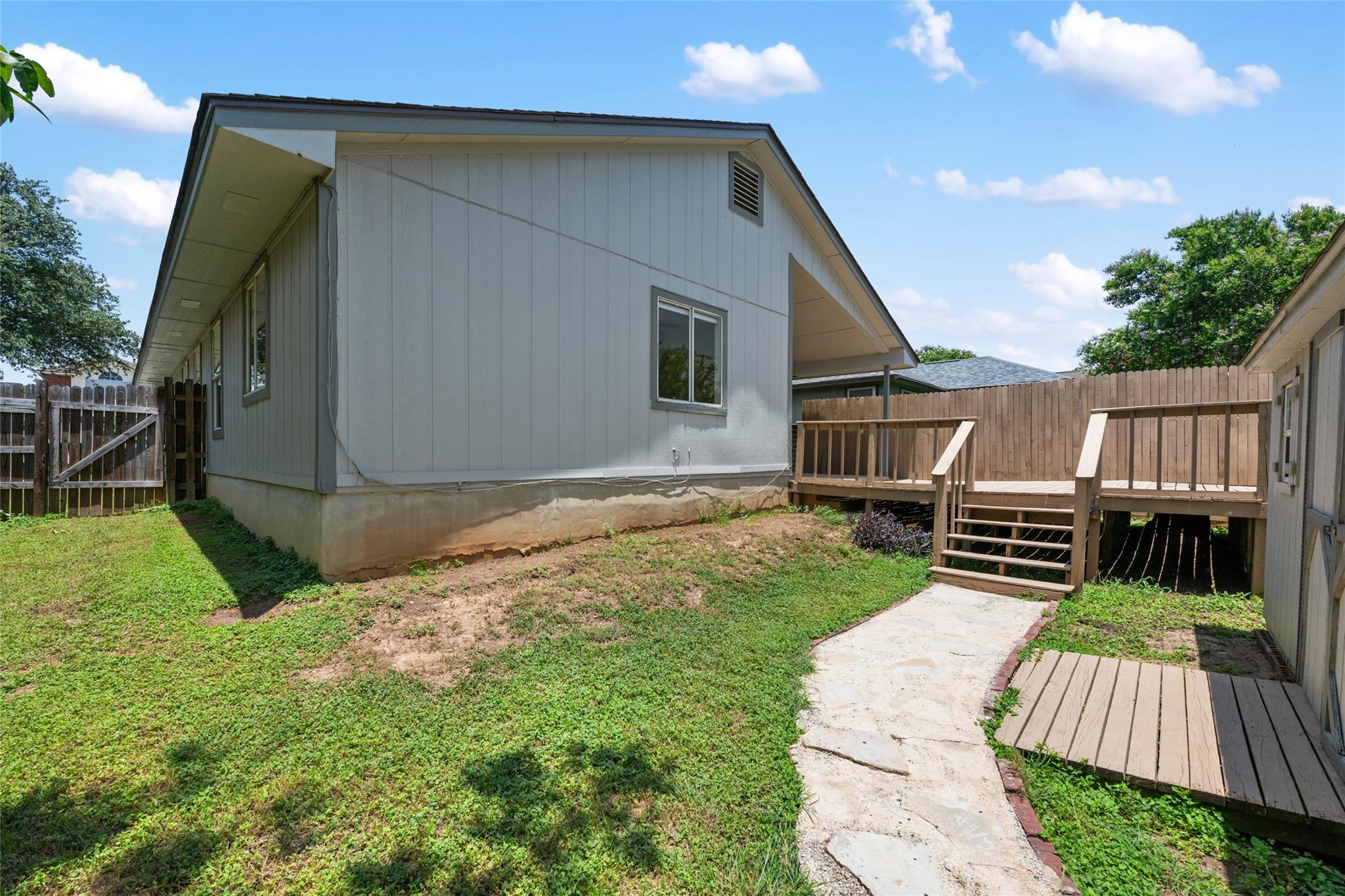 1513 Sundance DR