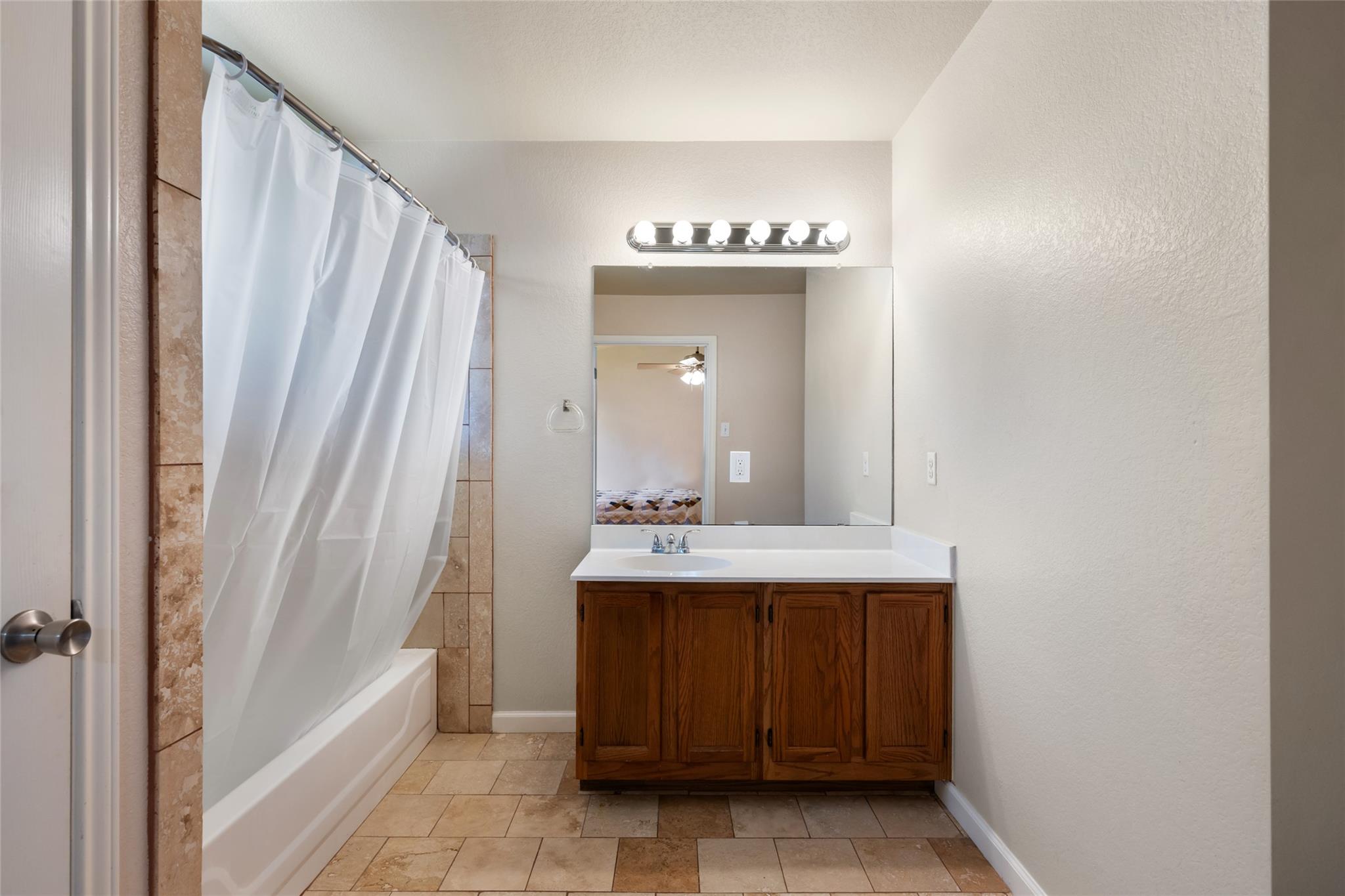 1513 Sundance DR