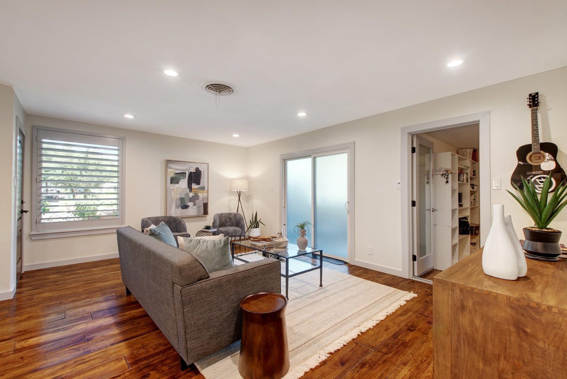 2015 Eaton LN