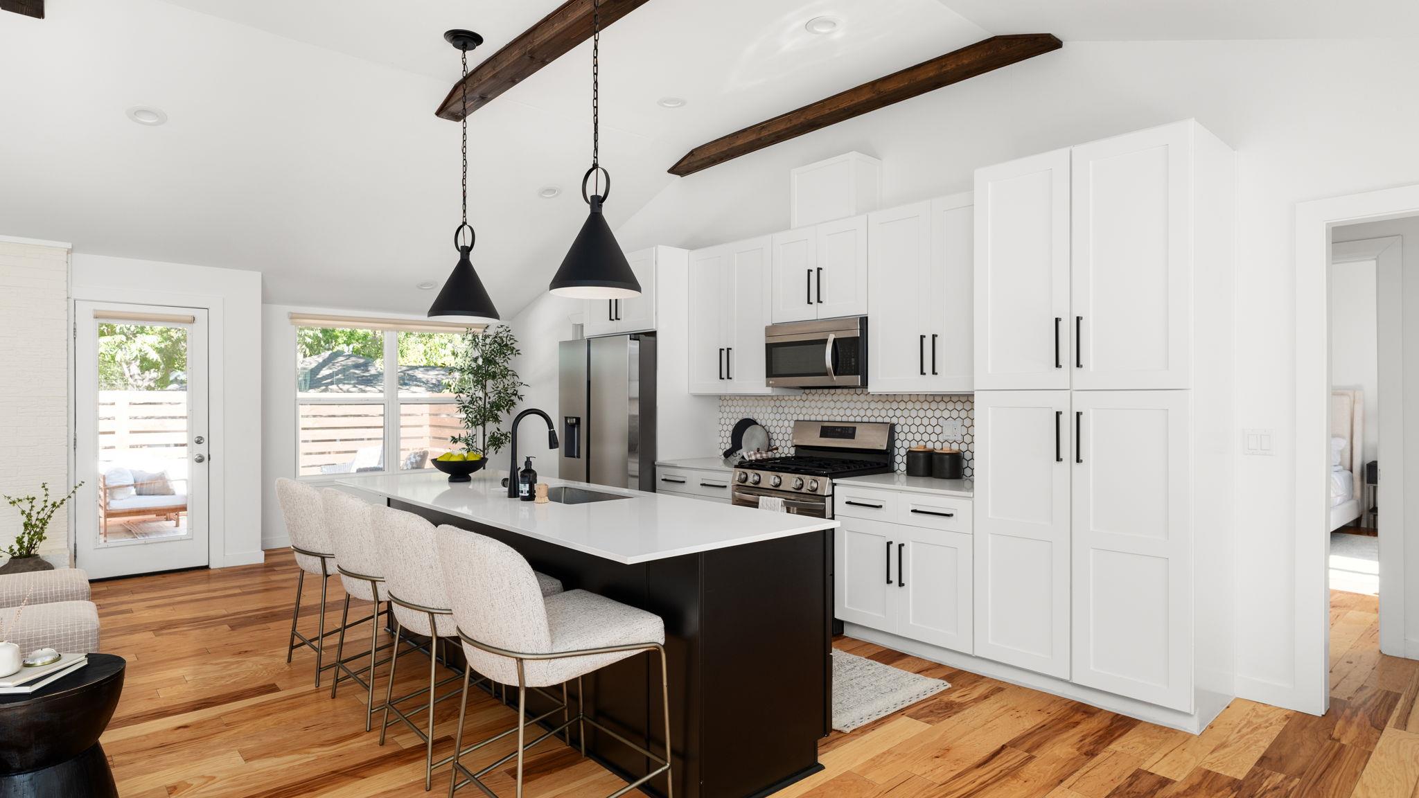 3500 Santa Monica DR