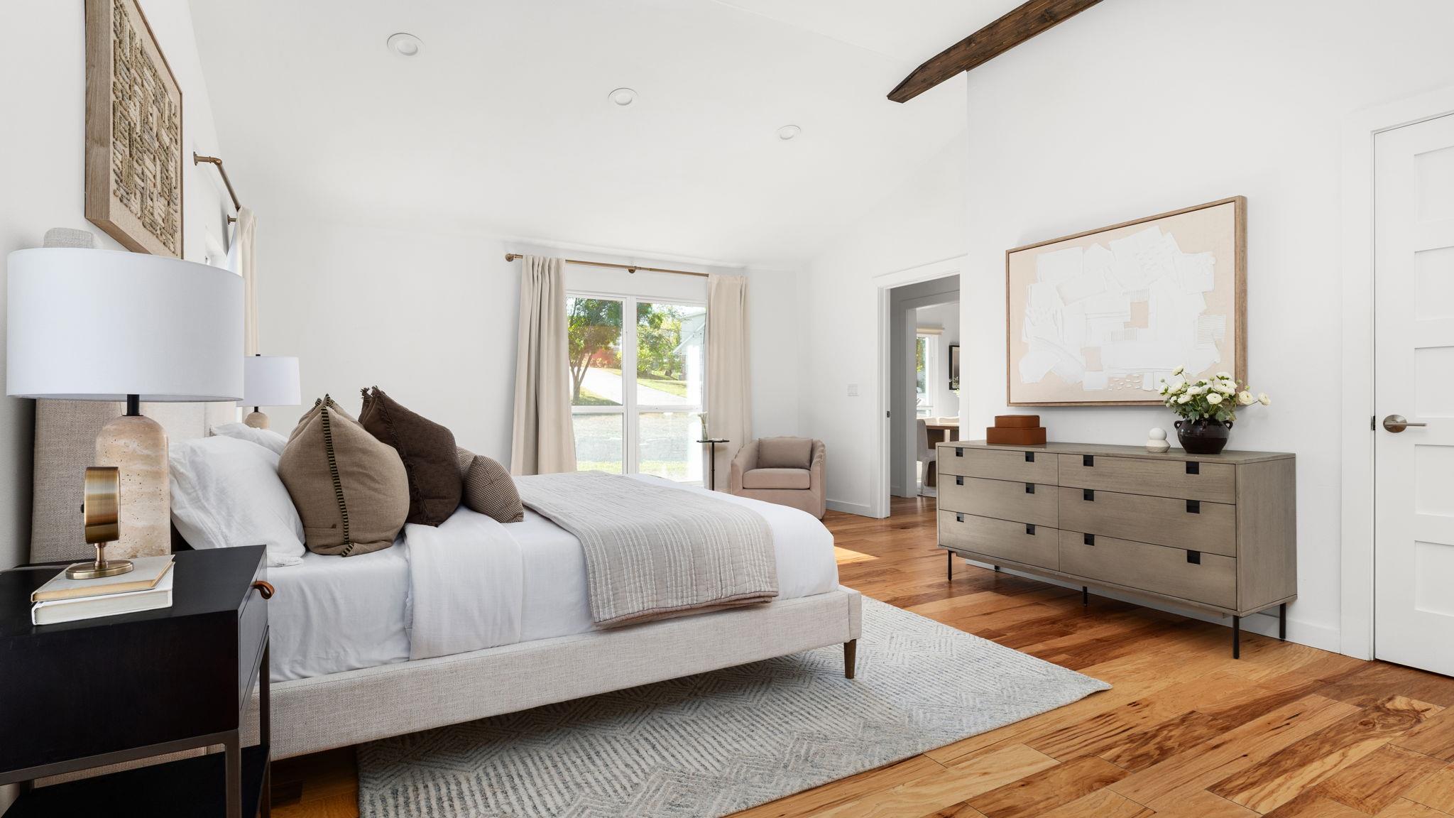 3500 Santa Monica DR