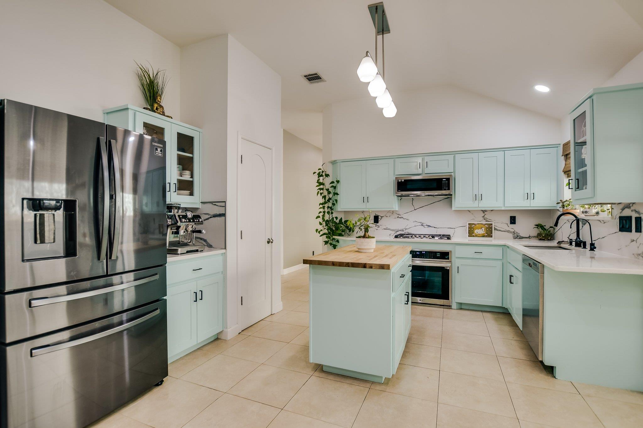 10916 Sierra Oaks
