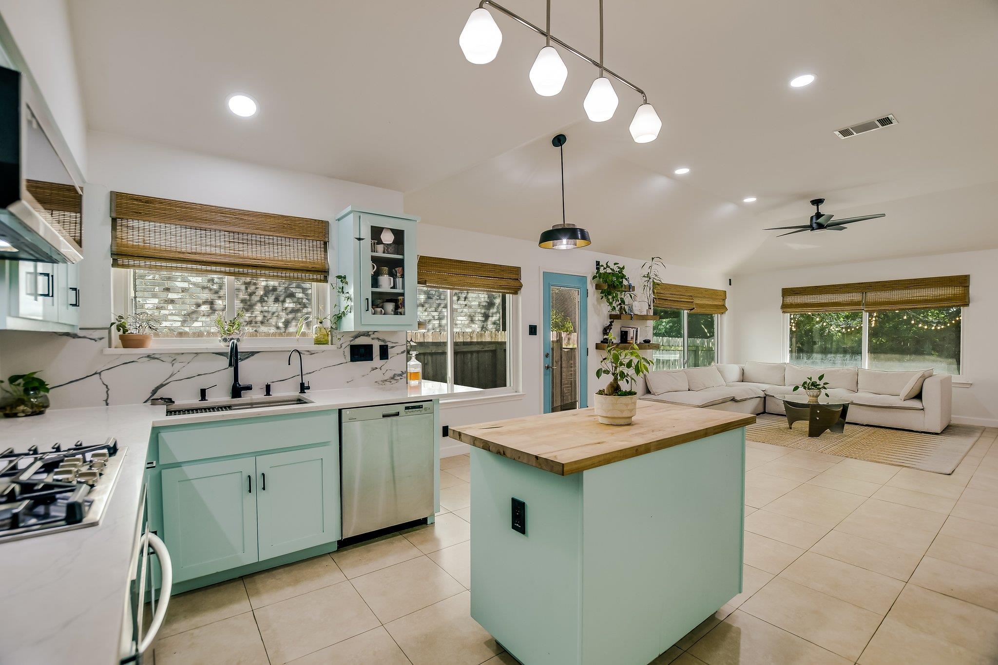 10916 Sierra Oaks