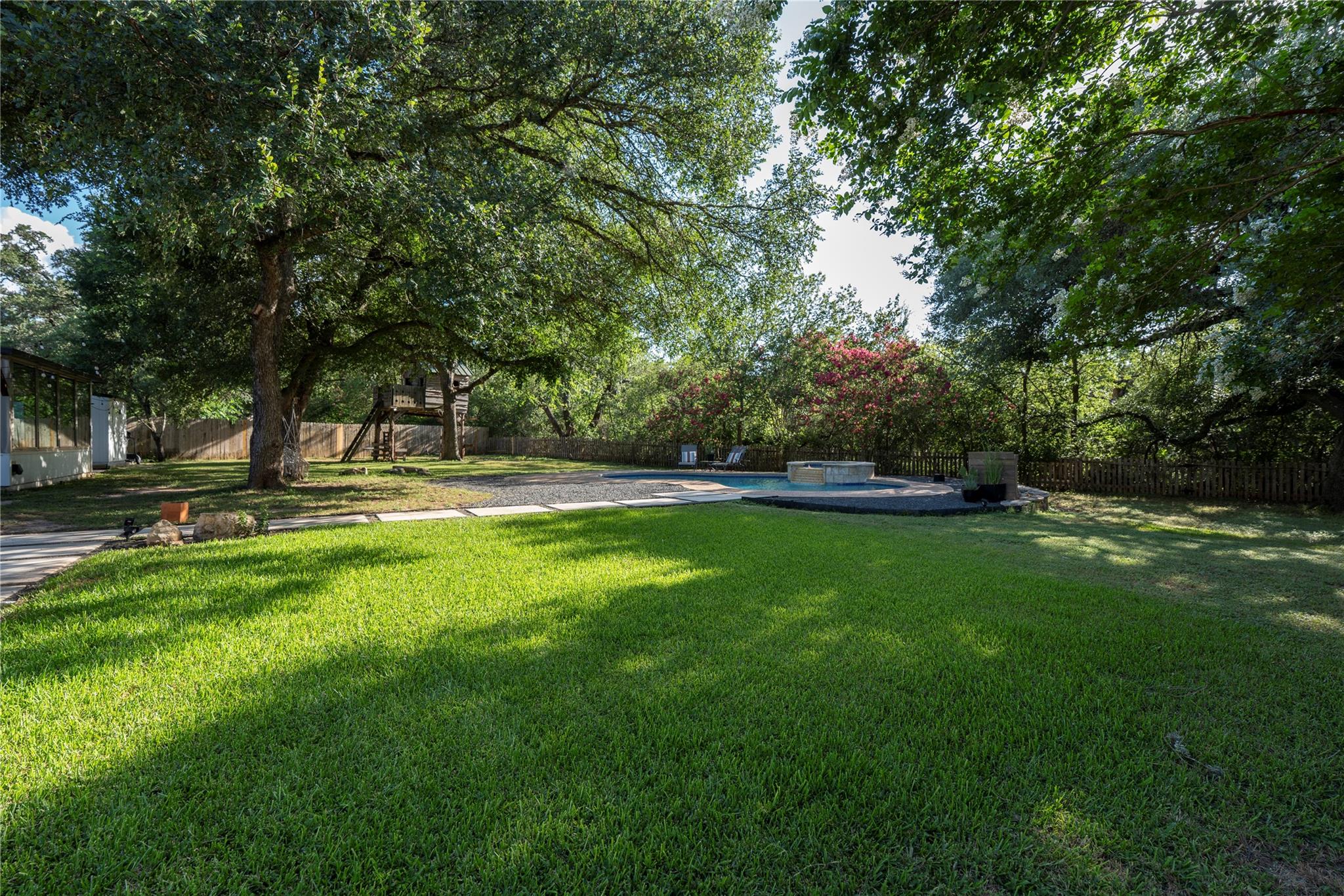 407 Canyon Wren DR