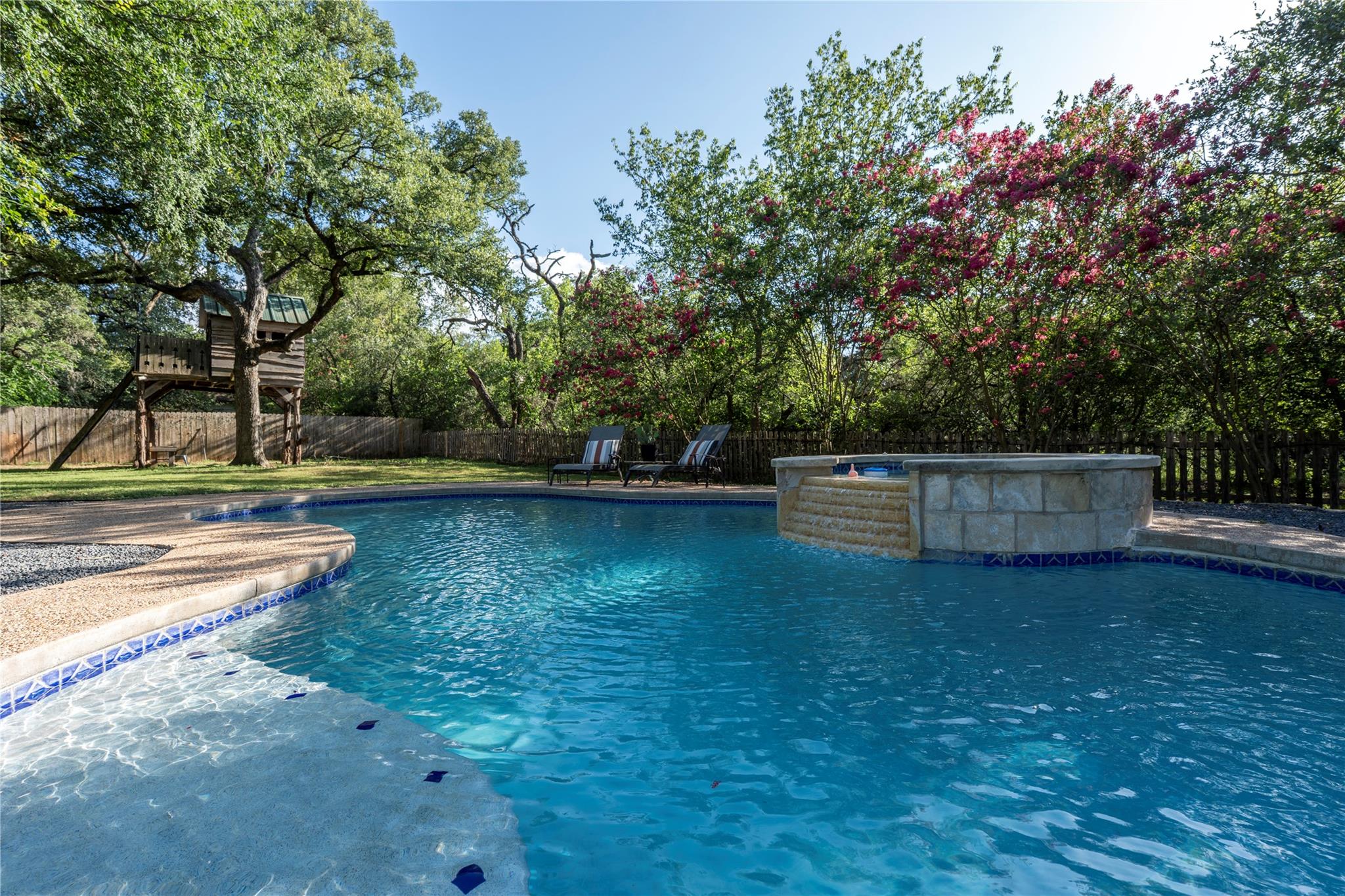 407 Canyon Wren DR