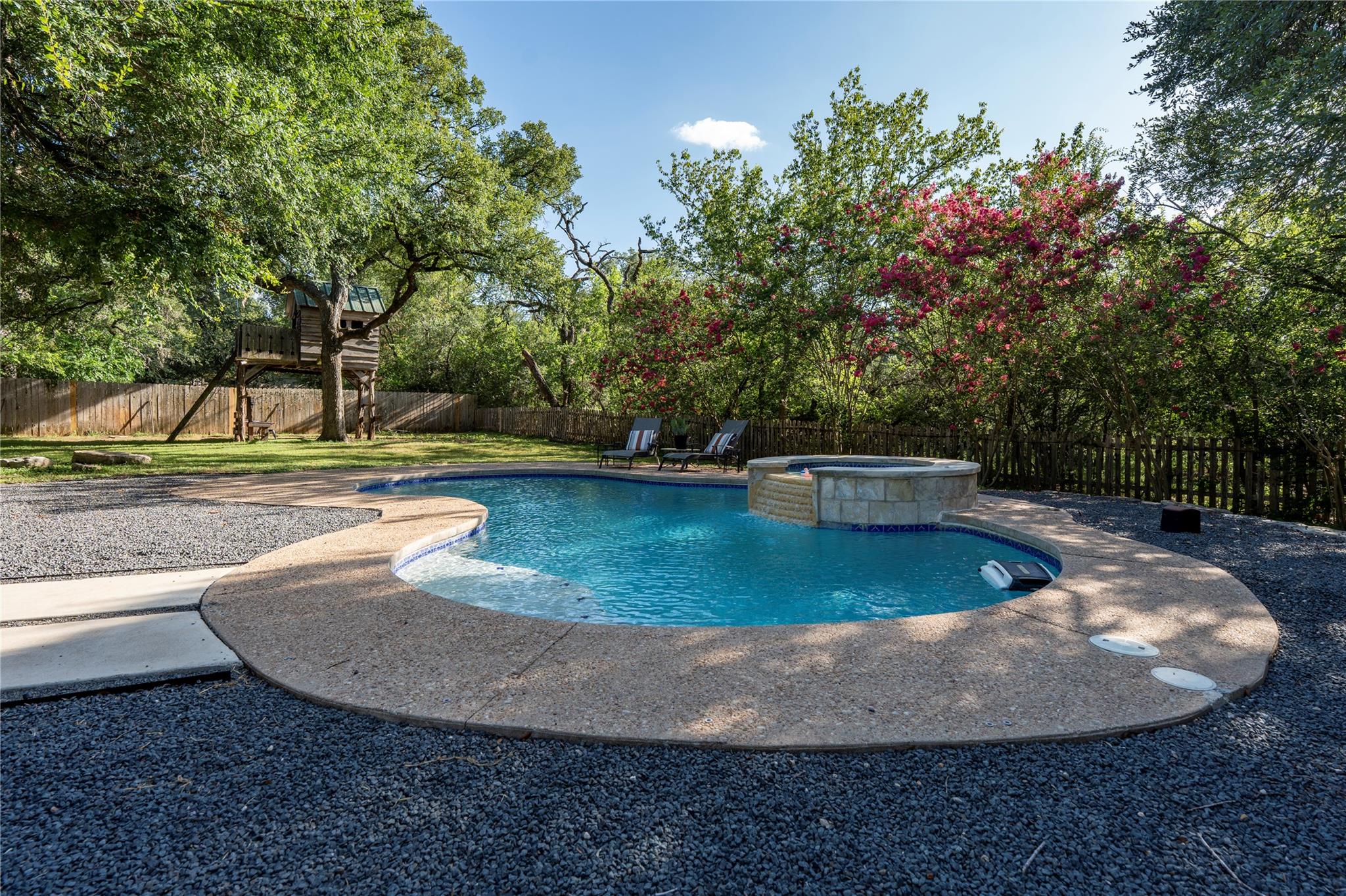 407 Canyon Wren DR