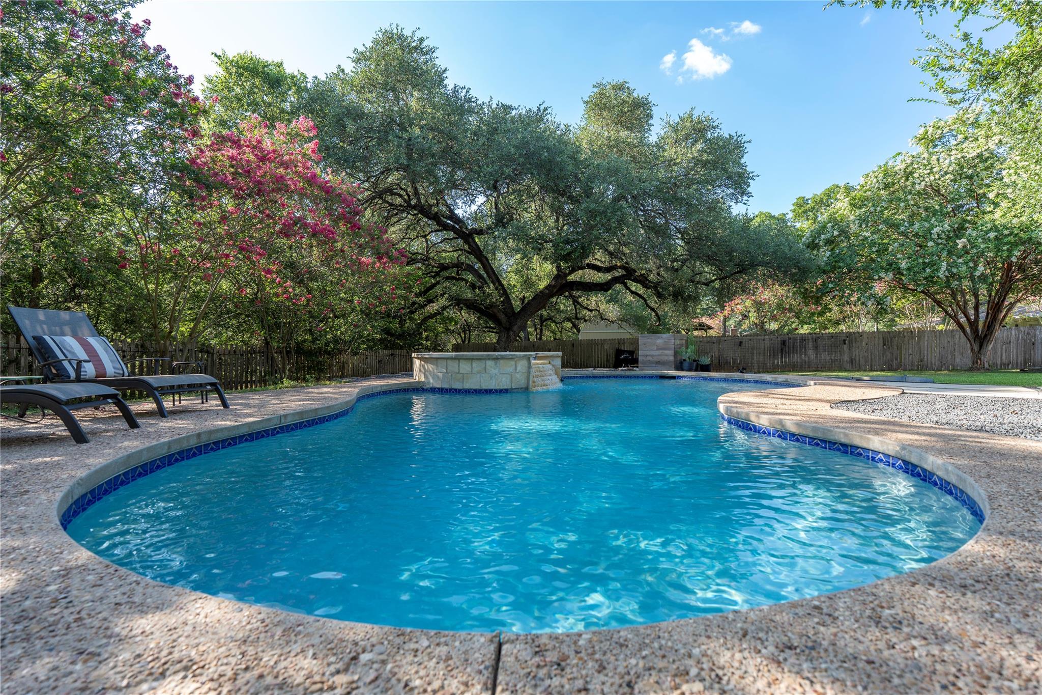 407 Canyon Wren DR