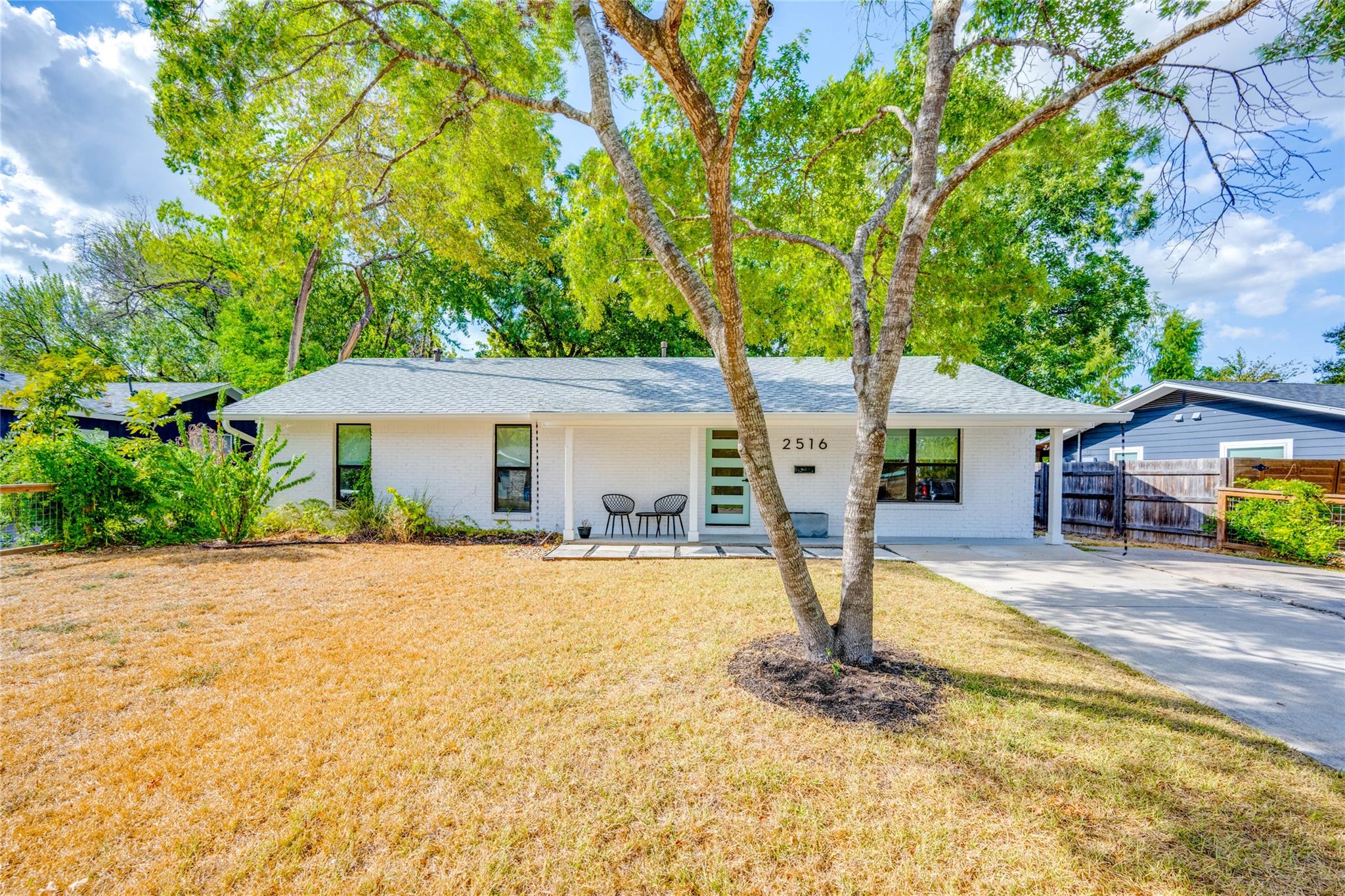 2516 Friar Tuck LN