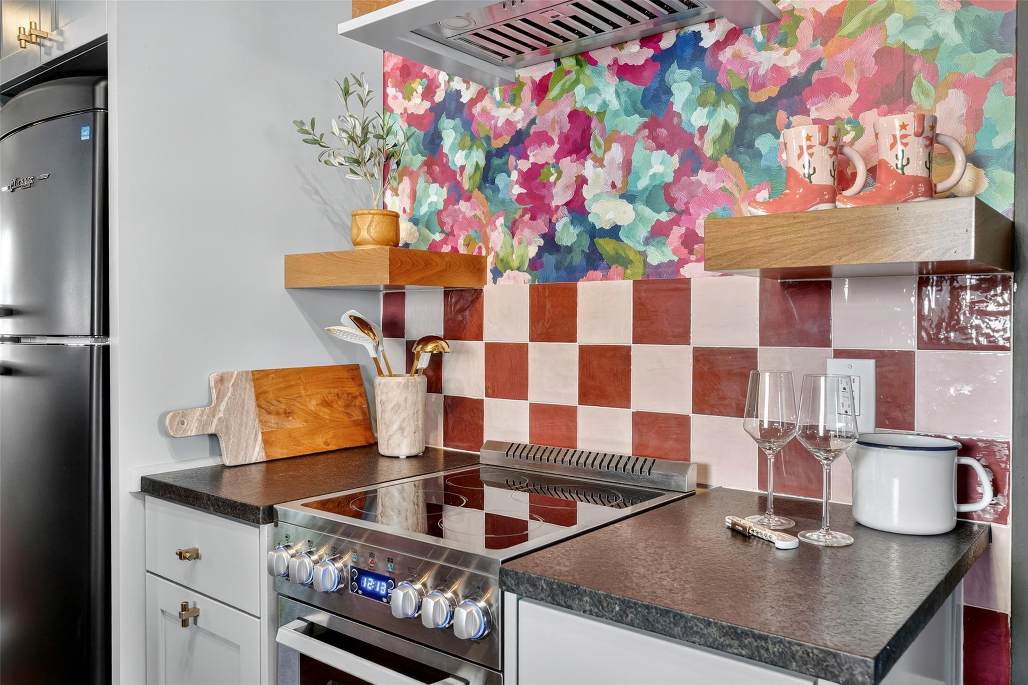 210 E Travis ST, Fredericksburg