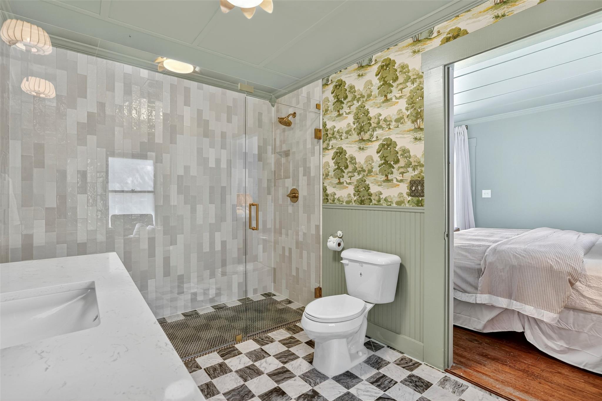 210 E Travis ST, Fredericksburg