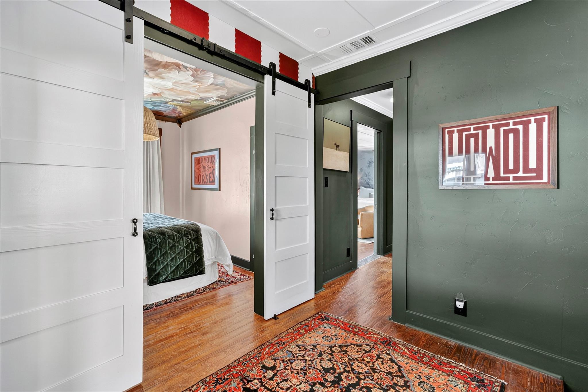 210 E Travis ST, Fredericksburg