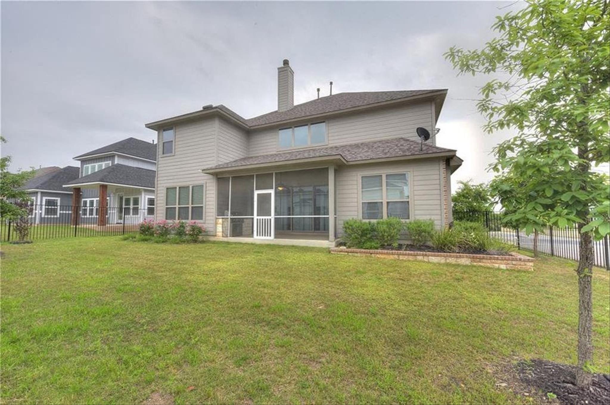 203 Ancient Oak WAY