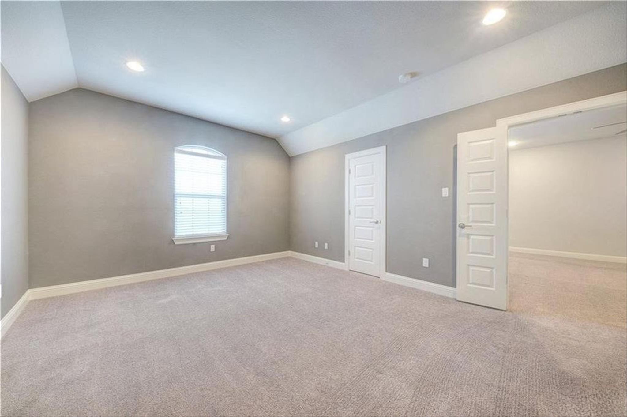 203 Ancient Oak WAY