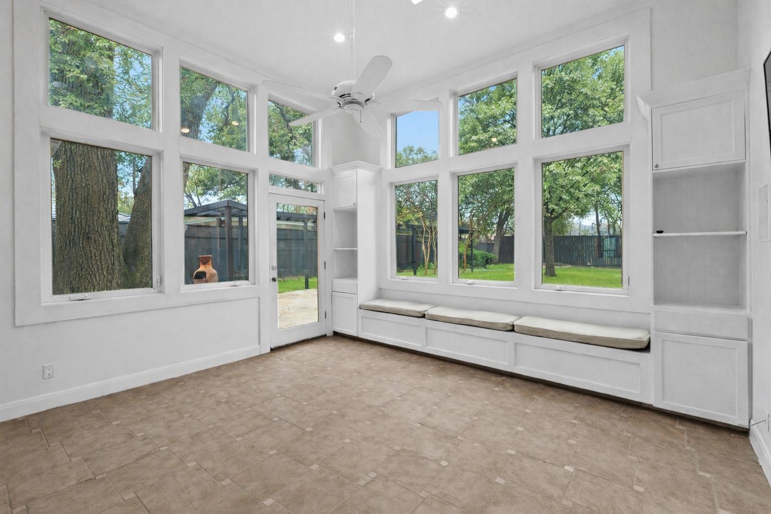 2404 Westover RD