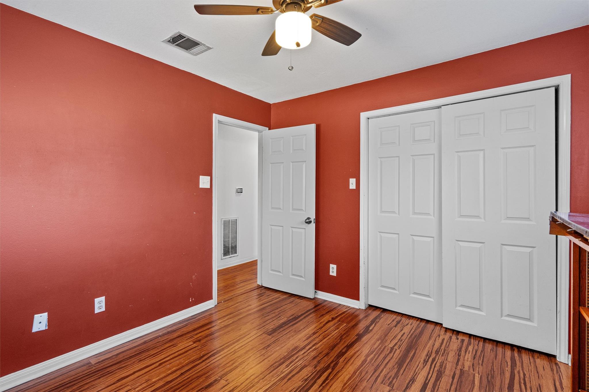 104 El Norte CT