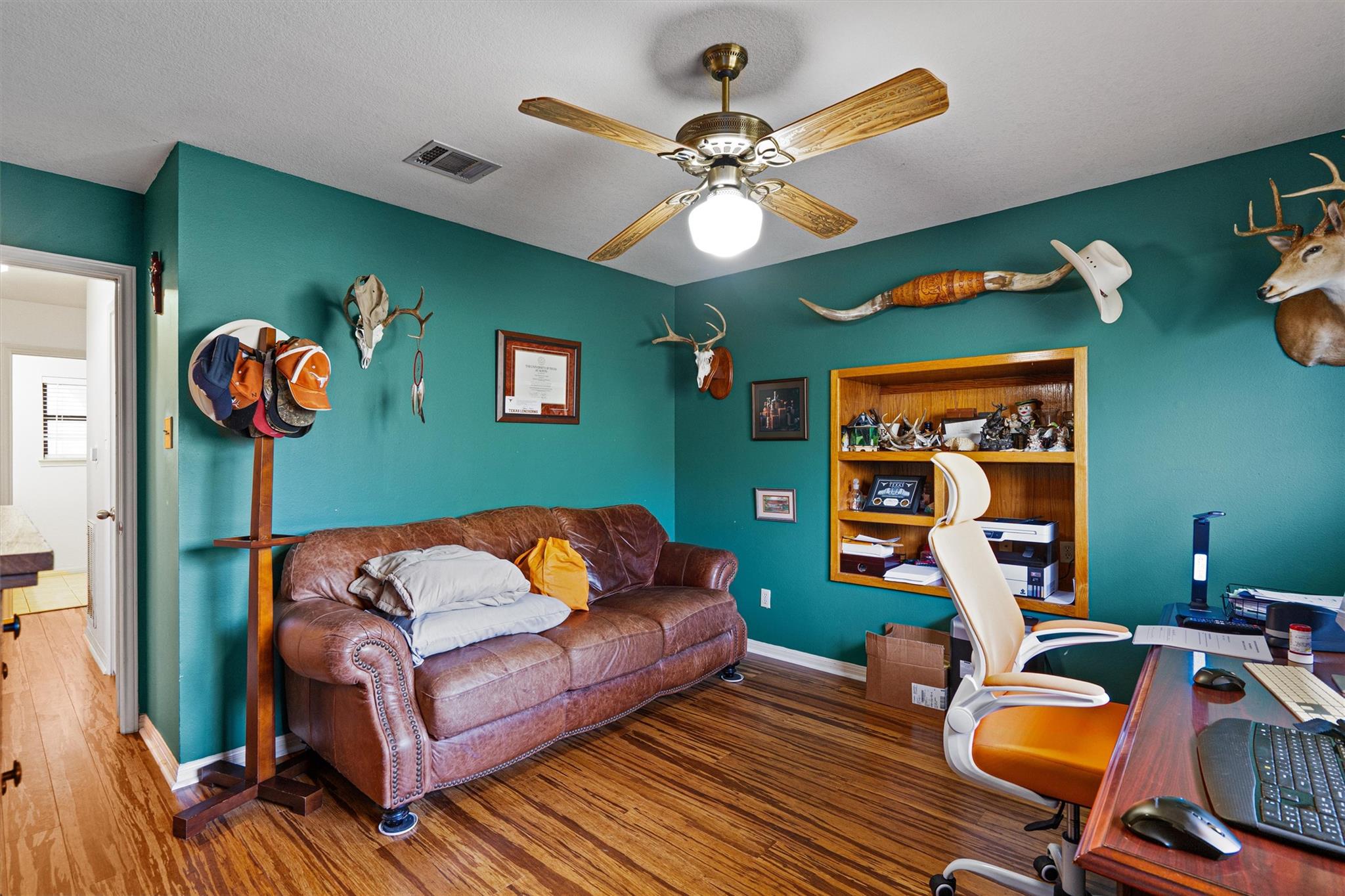 104 El Norte CT