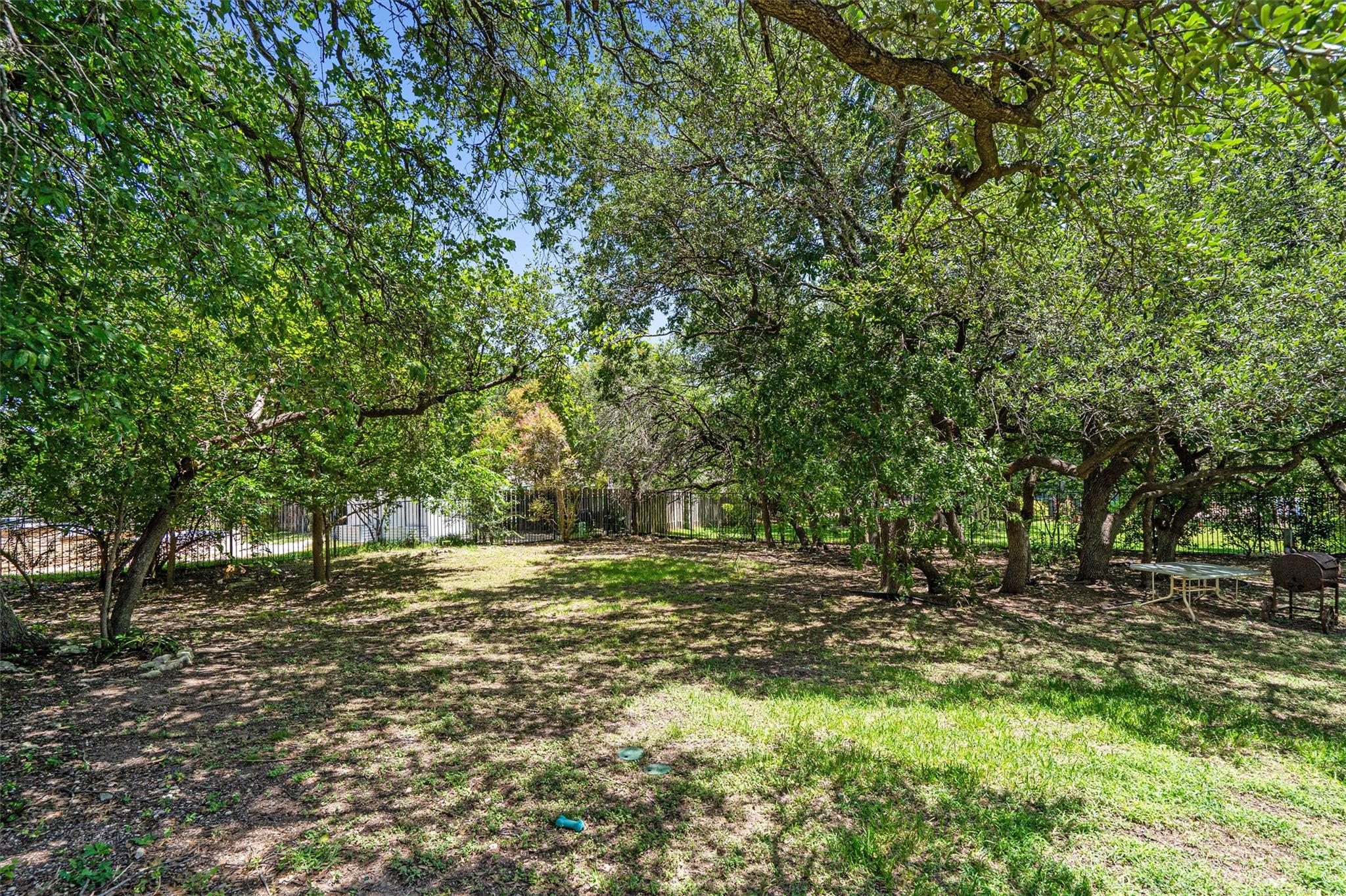 104 El Norte CT