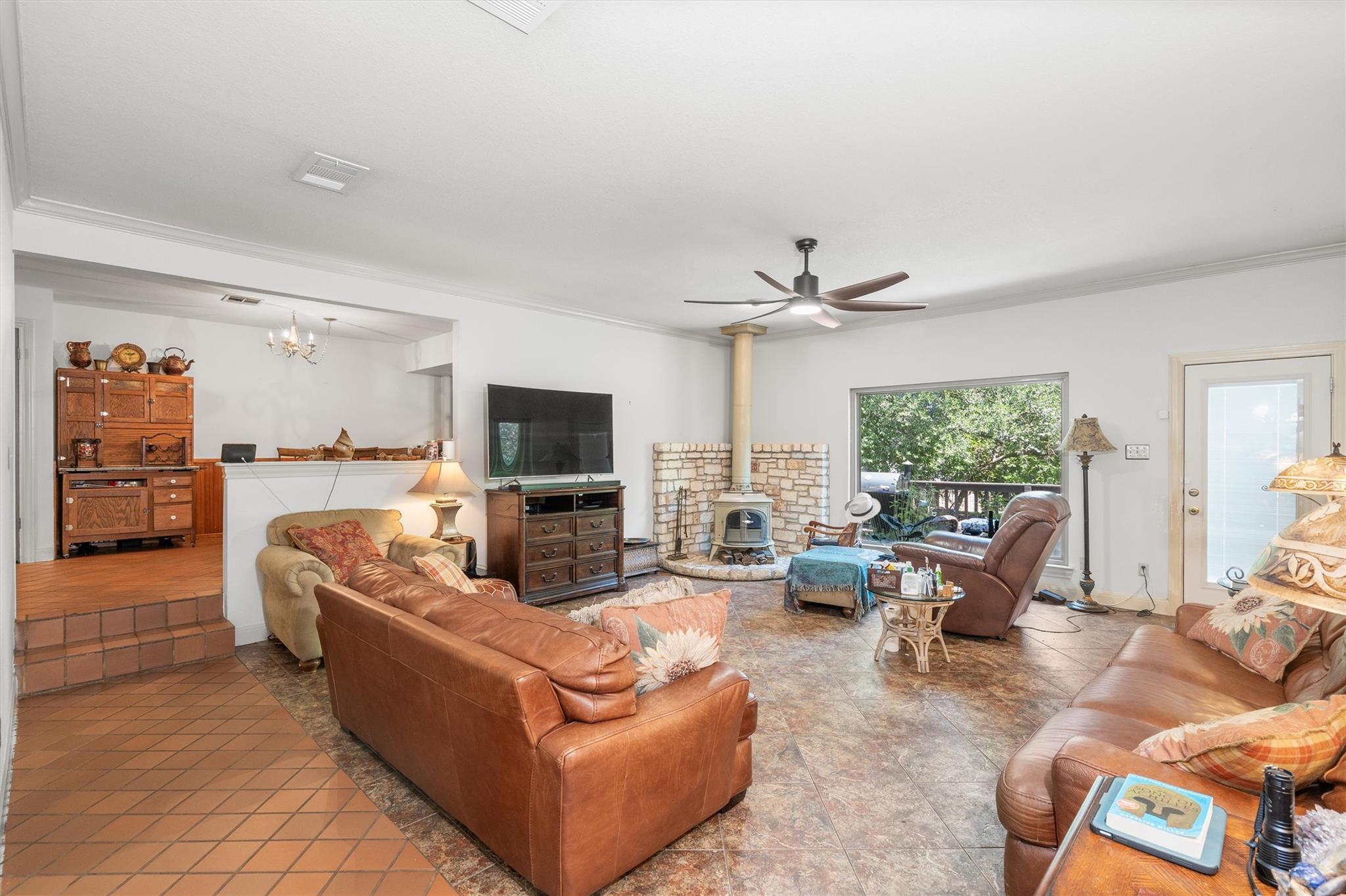 104 El Norte CT
