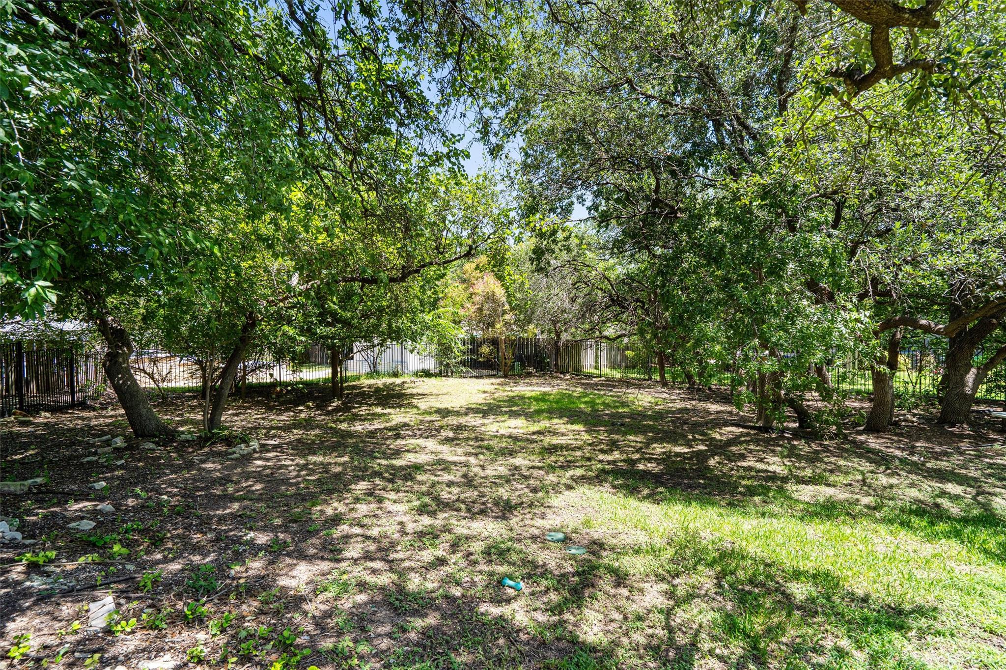 104 El Norte CT