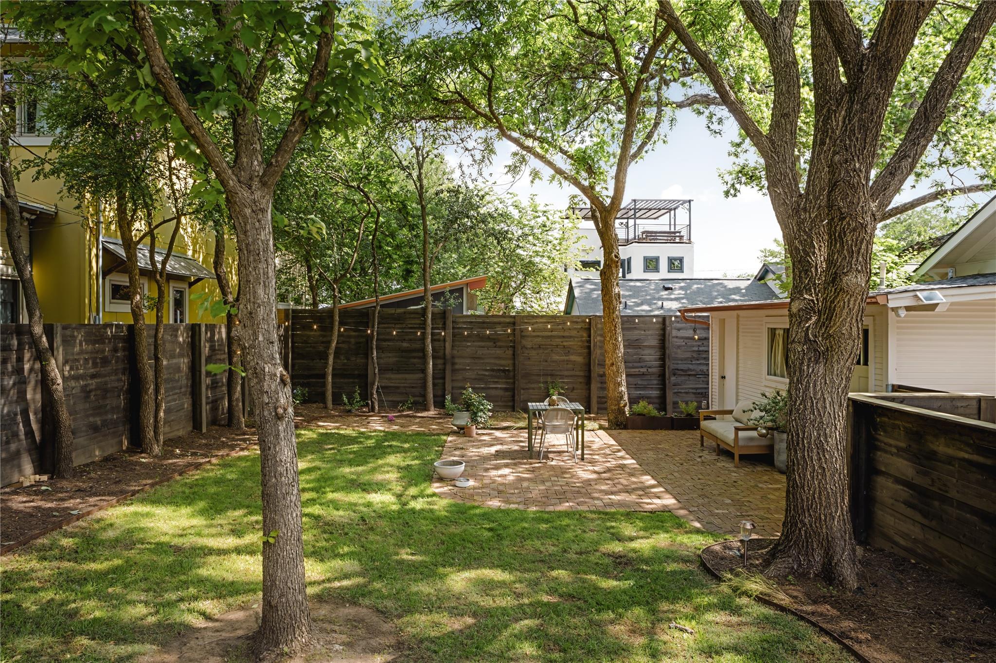 1504 Bluebonnet LN