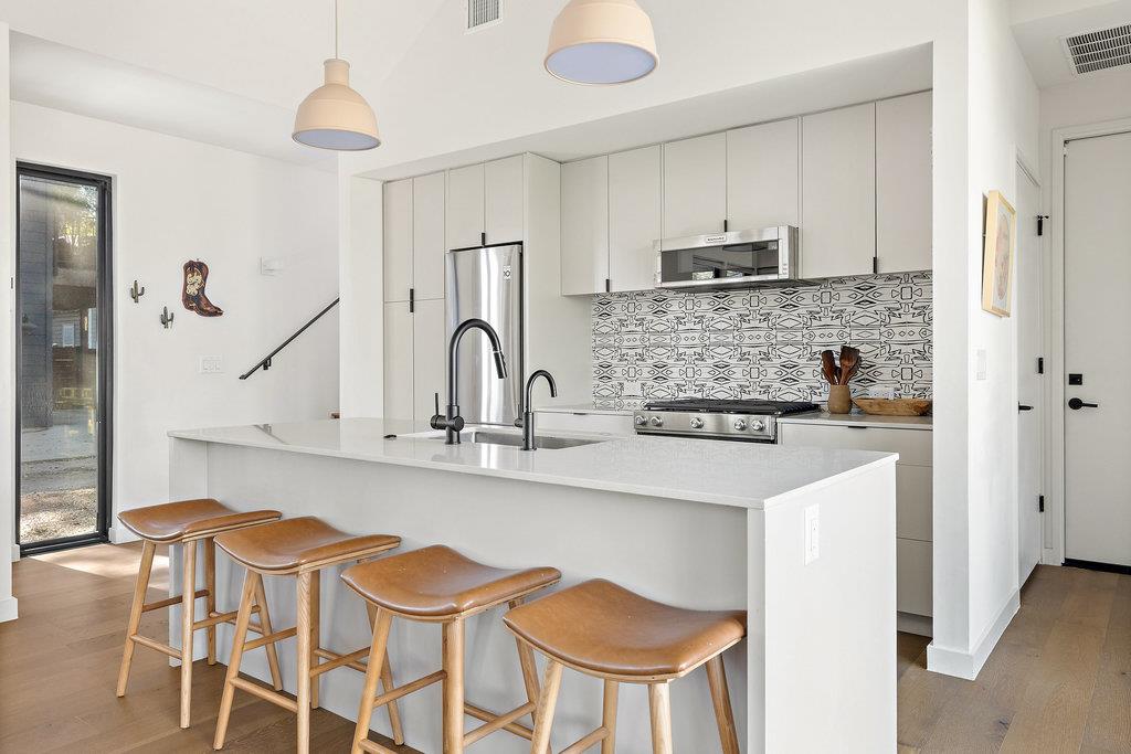 1913 Canterbury ST # 2, Austin Unit: 2