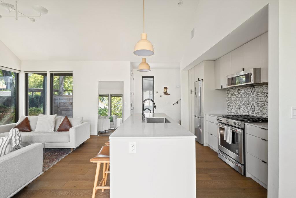 1913 Canterbury ST # 2, Austin Unit: 2