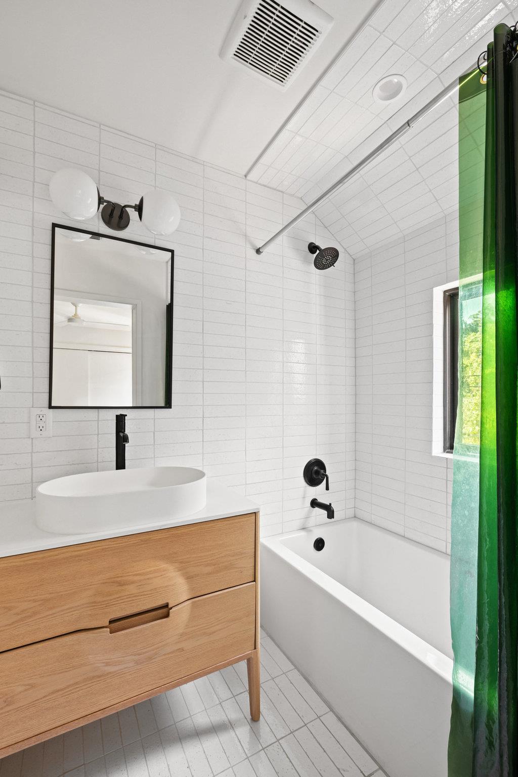 1913 Canterbury ST # 2, Austin Unit: 2