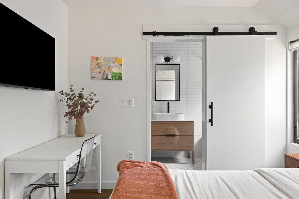 1913 Canterbury ST # 2, Austin Unit: 2