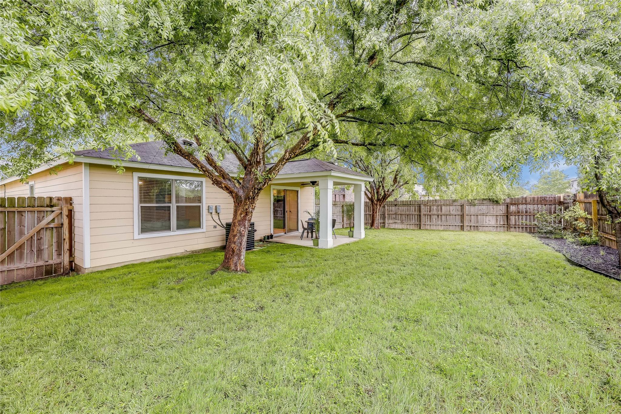 5301 Apple Orchard LN