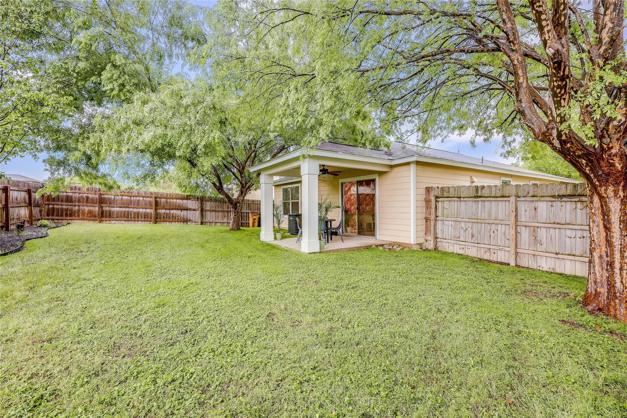 5301 Apple Orchard LN