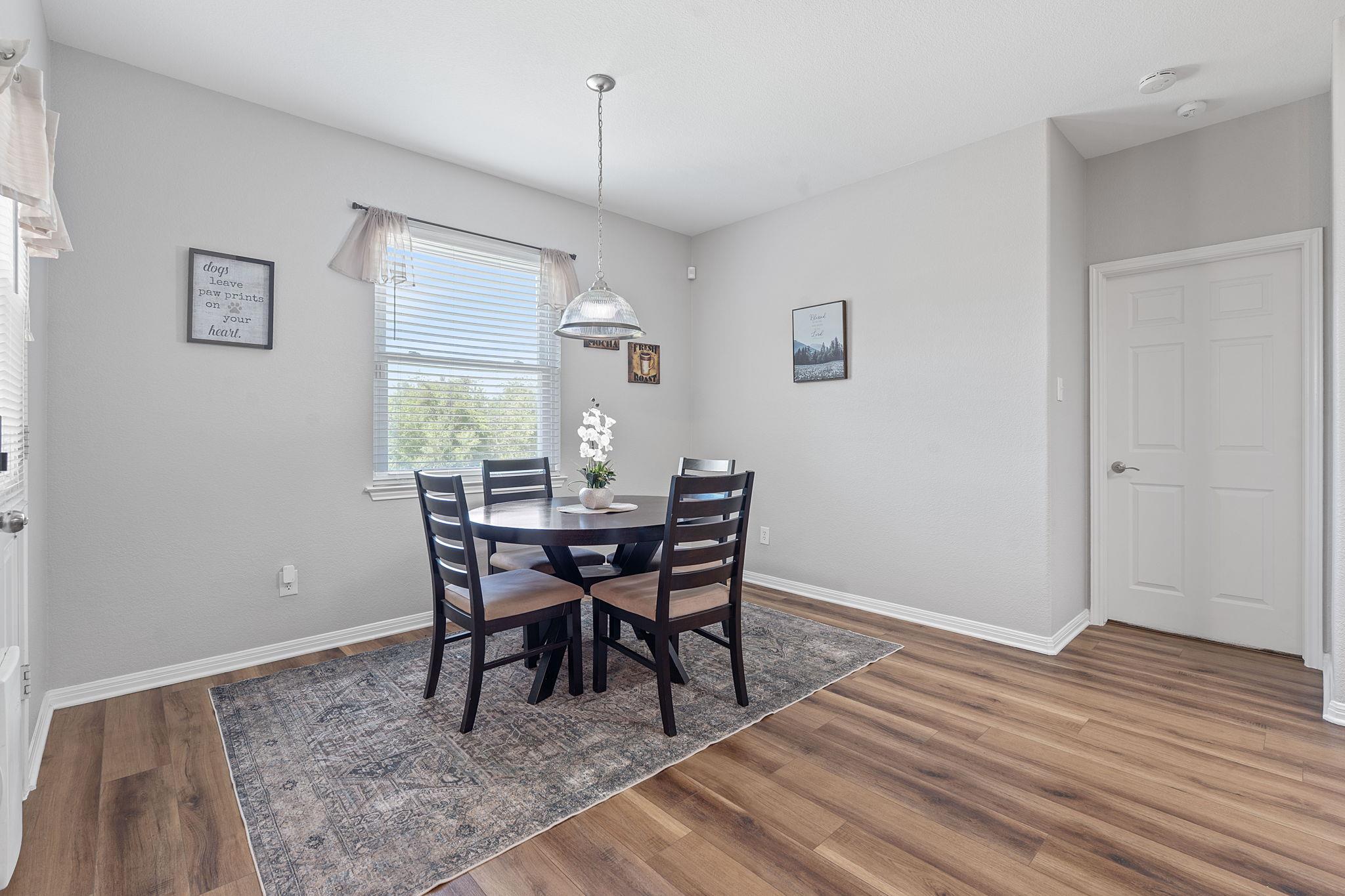 1109 Middle Brook DR