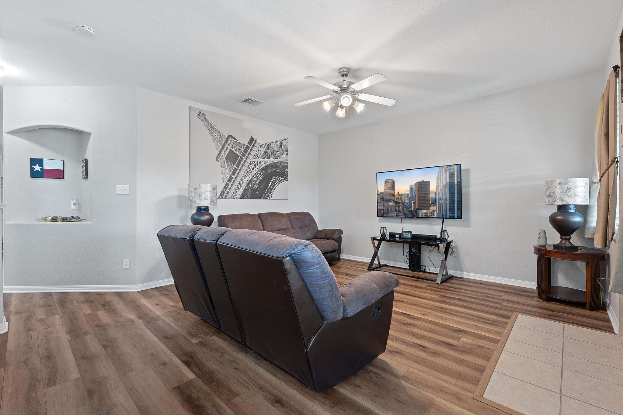 1109 Middle Brook DR