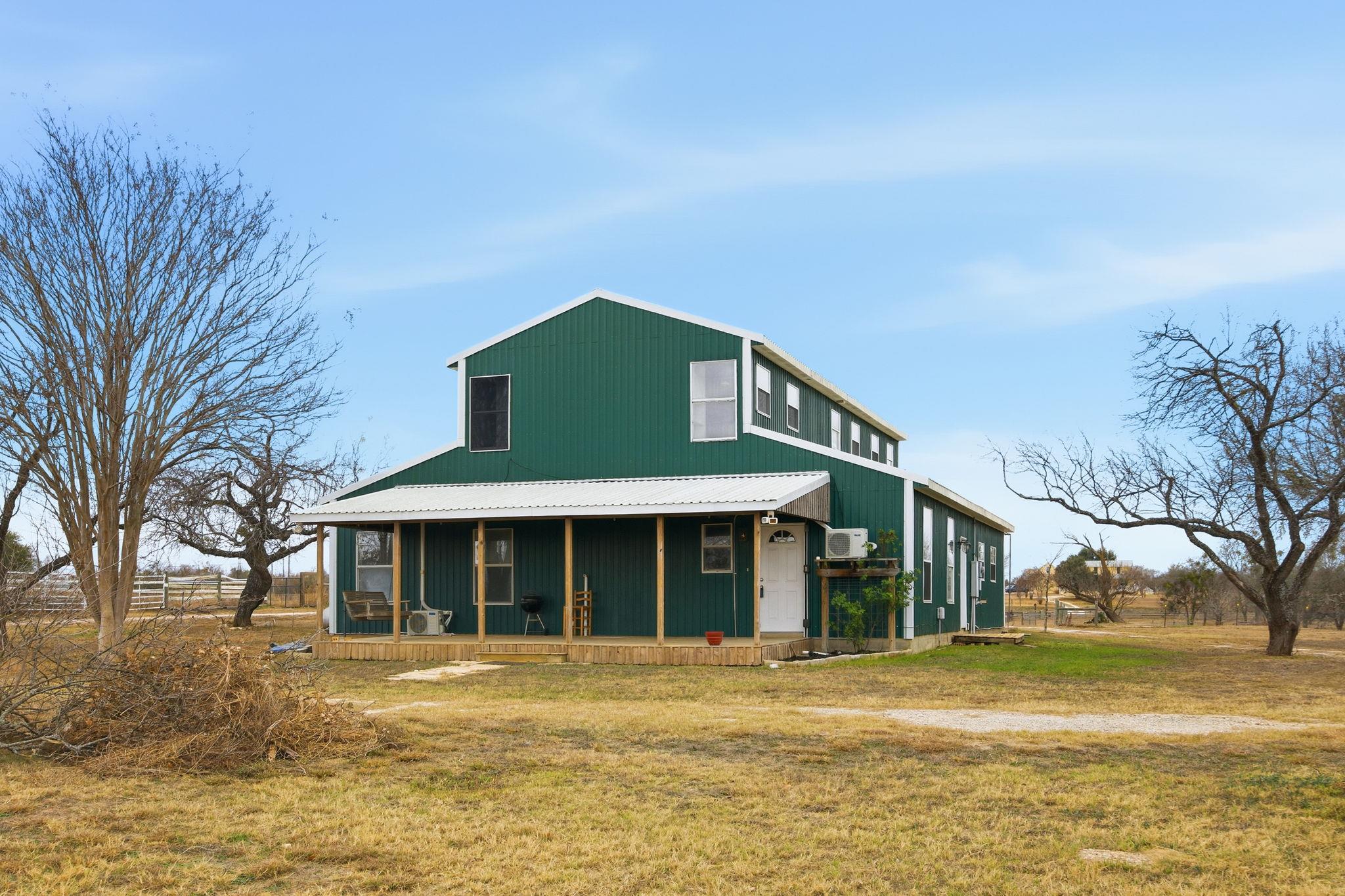 610 Eastview DR