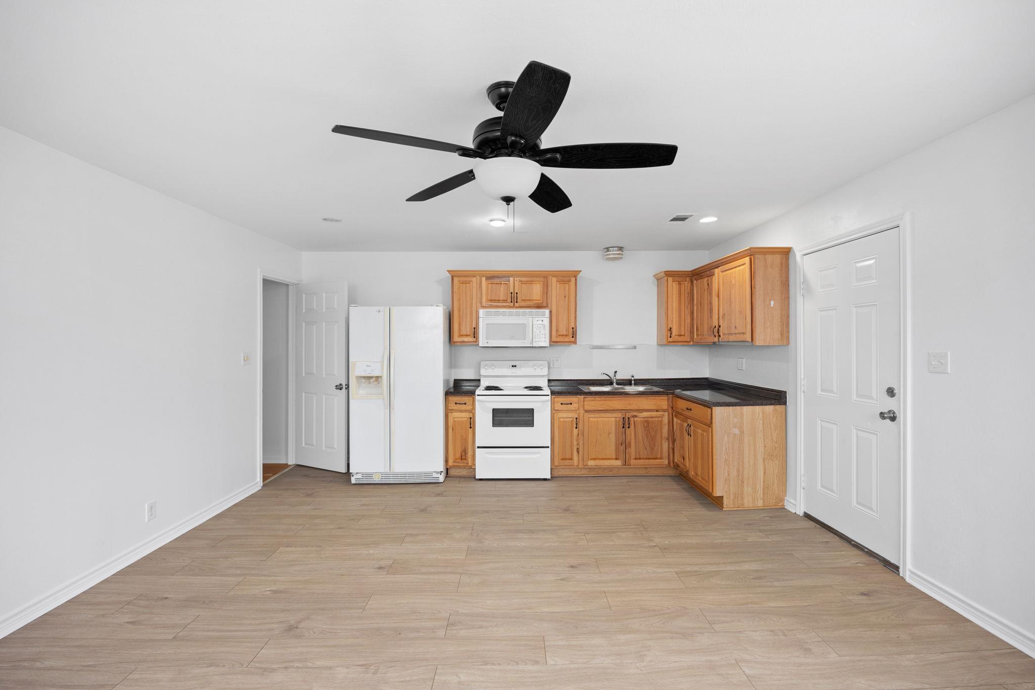 610 Eastview DR