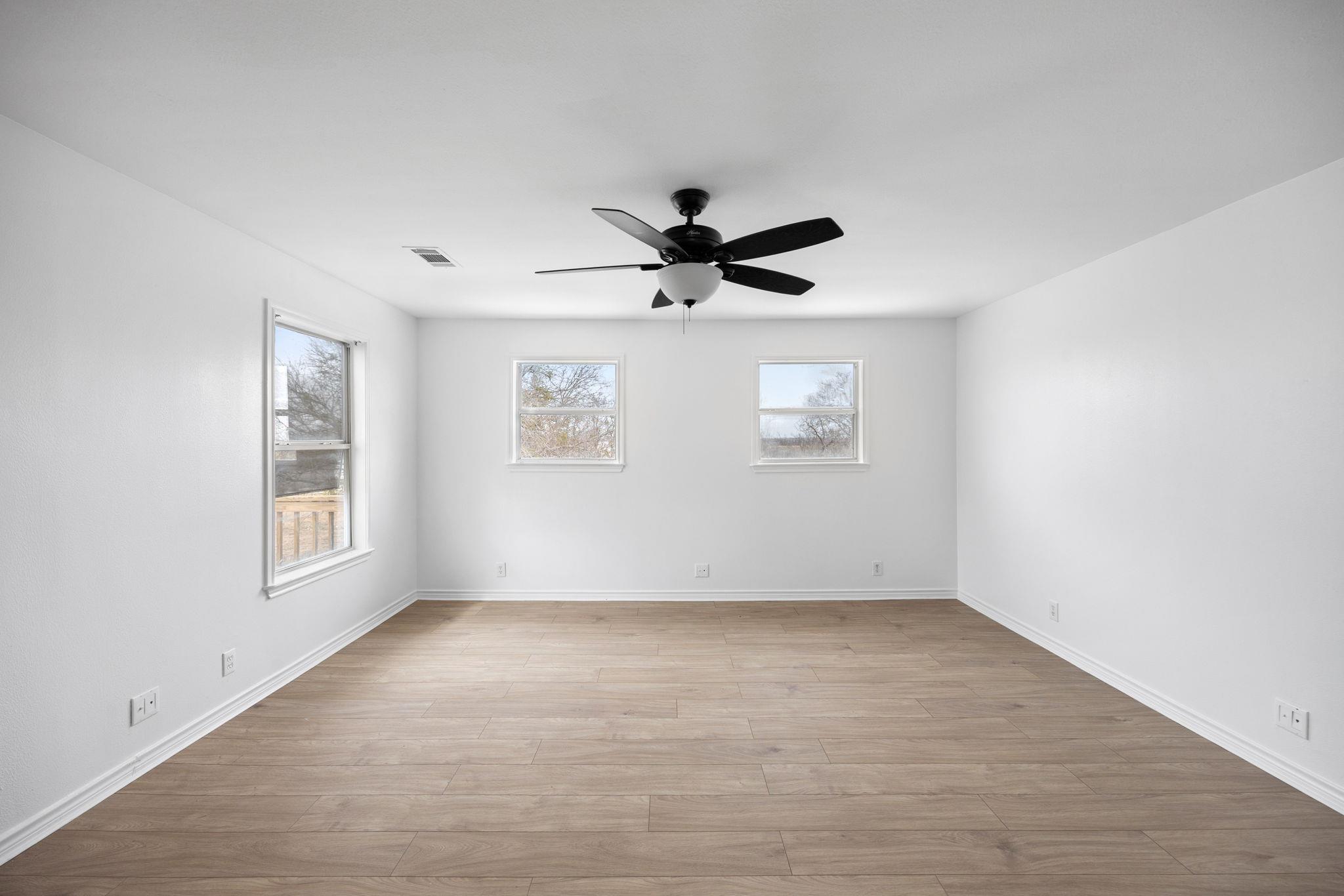 610 Eastview DR
