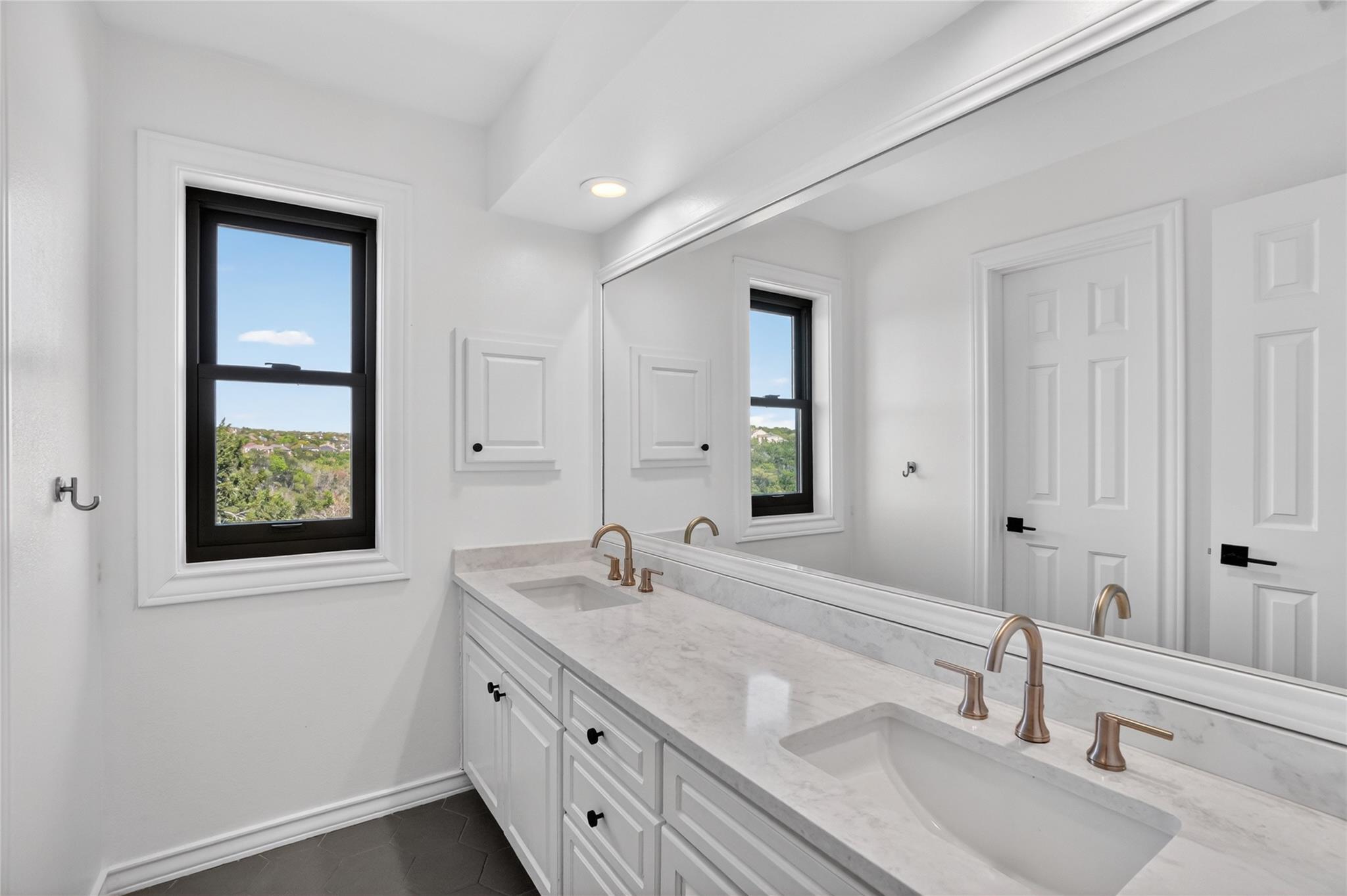 6506 Staghorn CV
