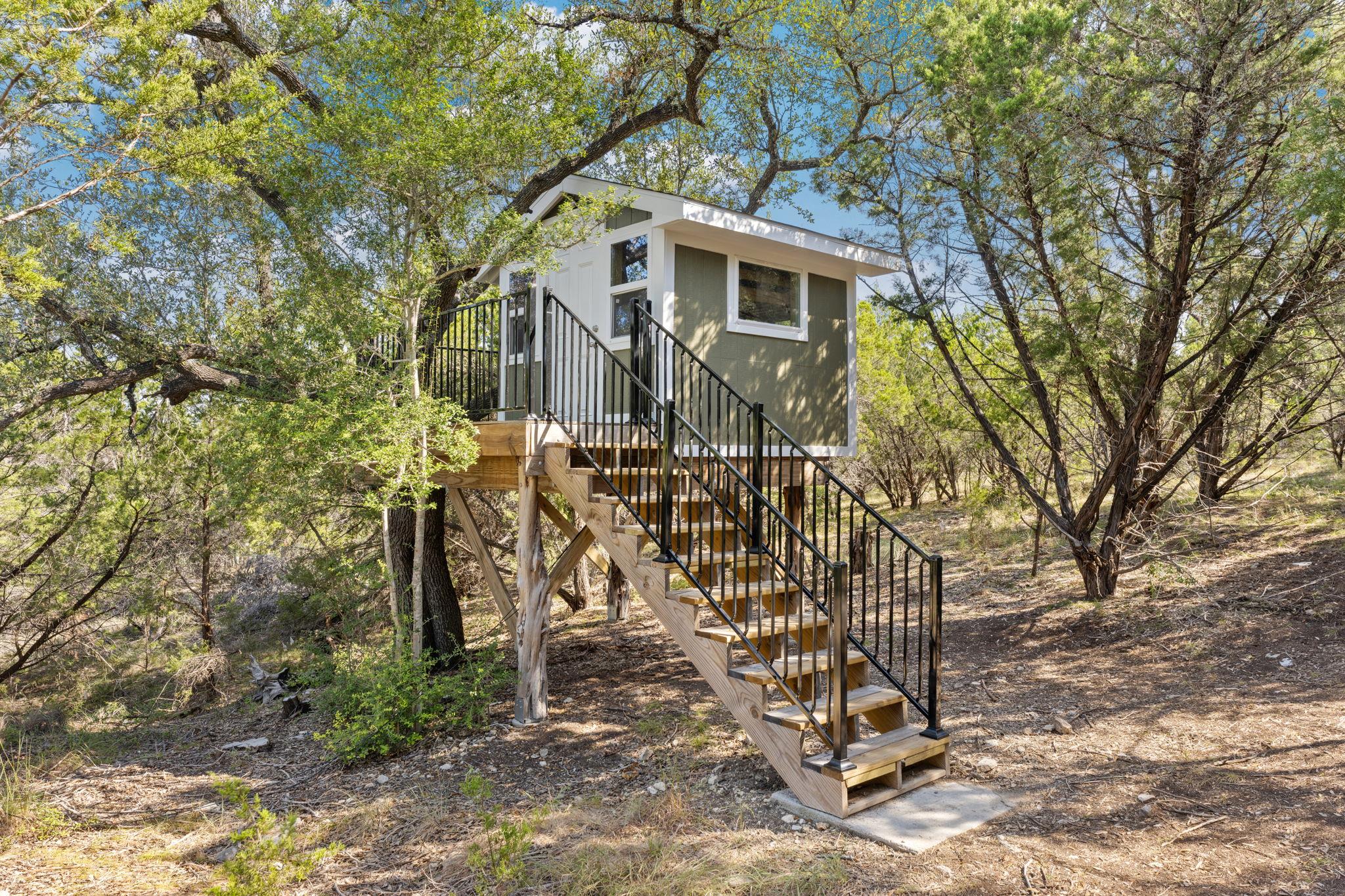108 Honey Locust CT