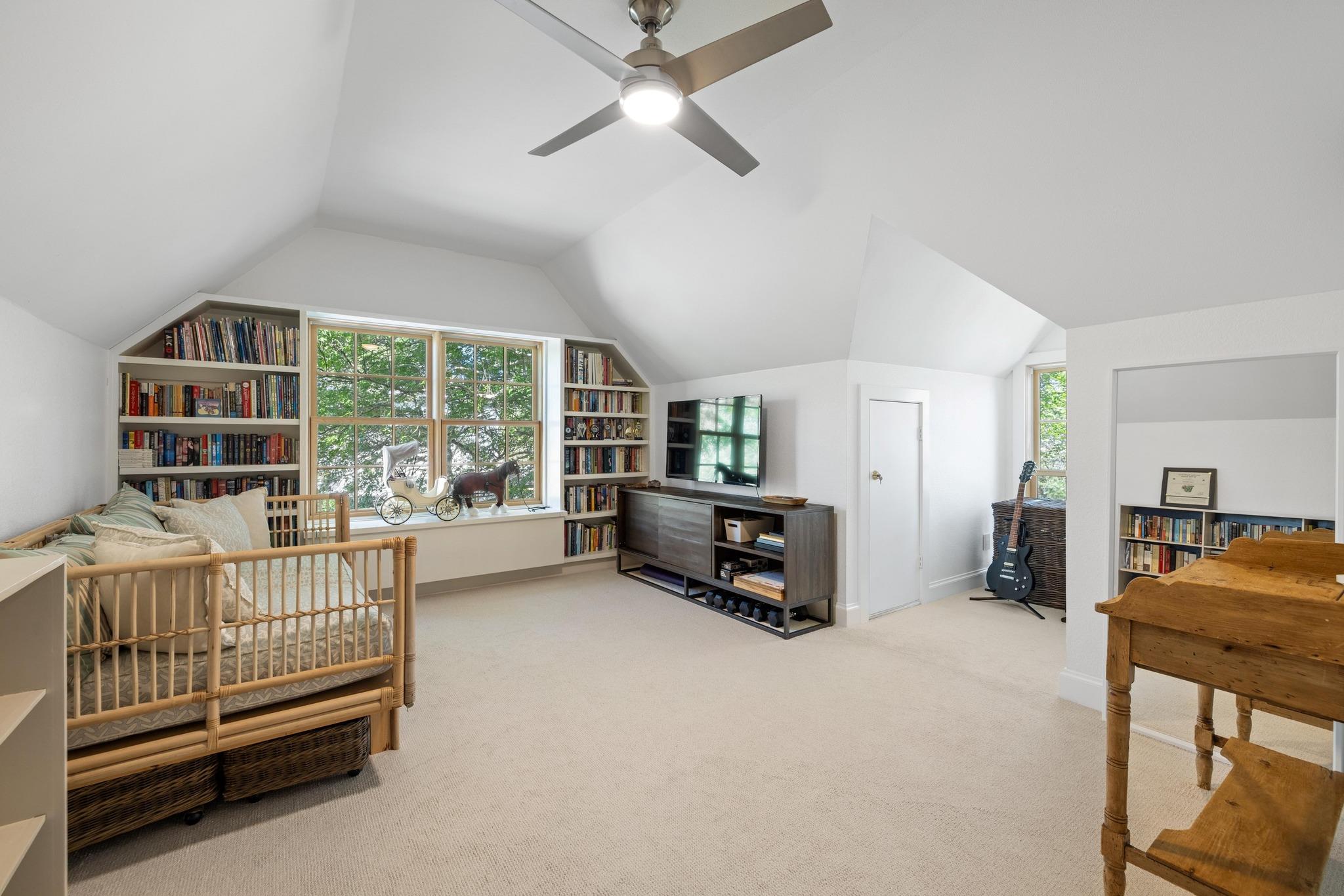 9401 Winchester RD