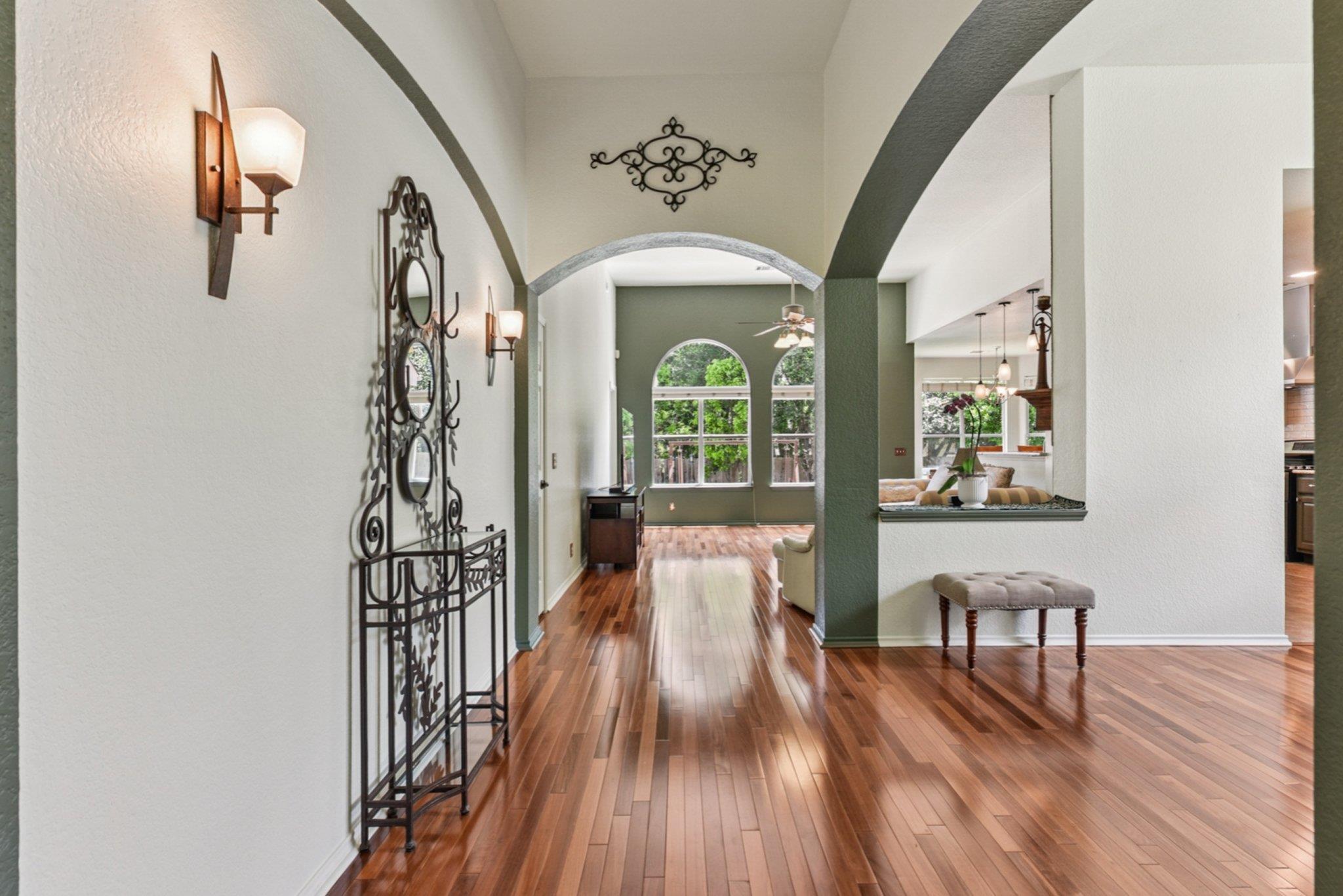 4005 Travis Country CIR