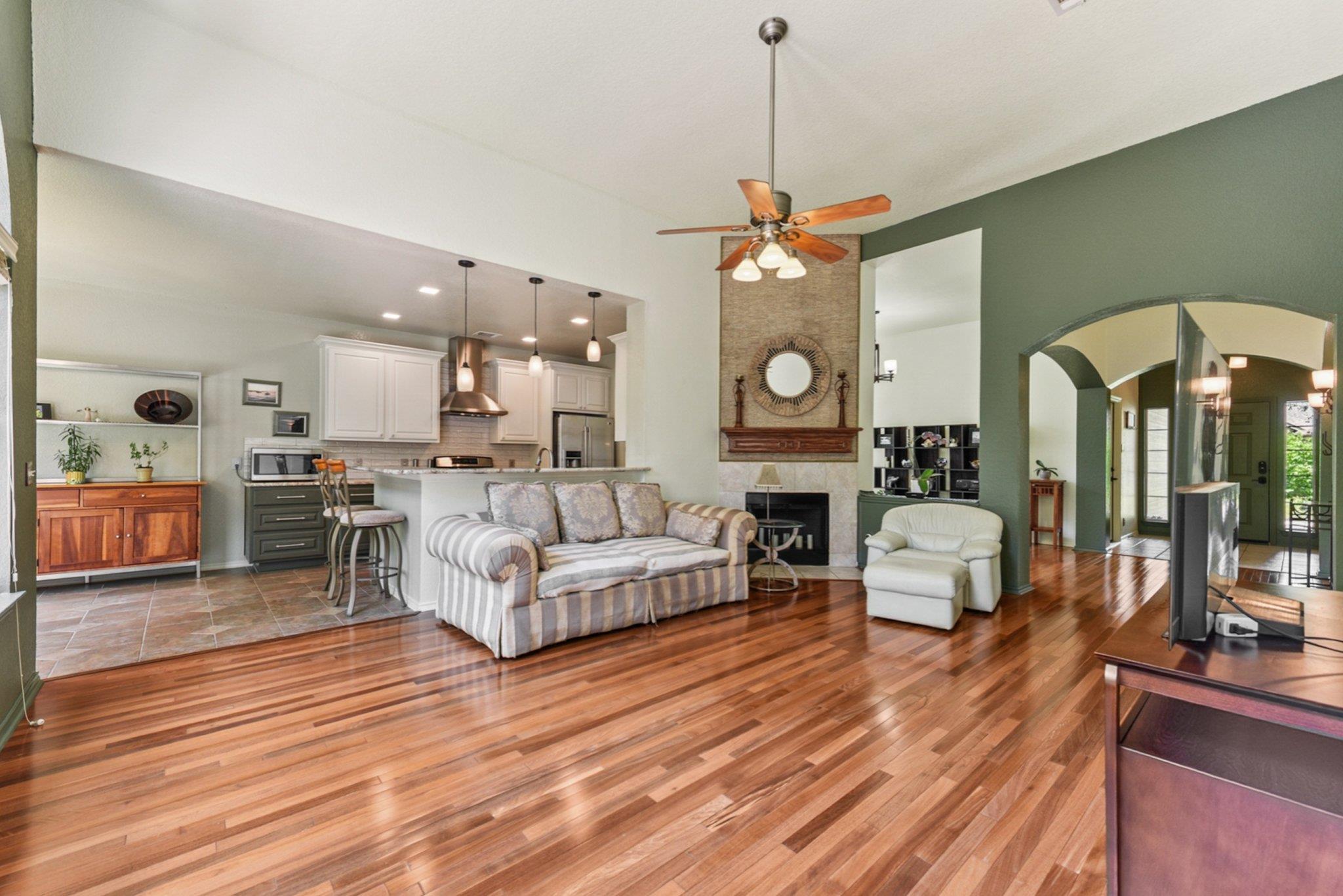 4005 Travis Country CIR
