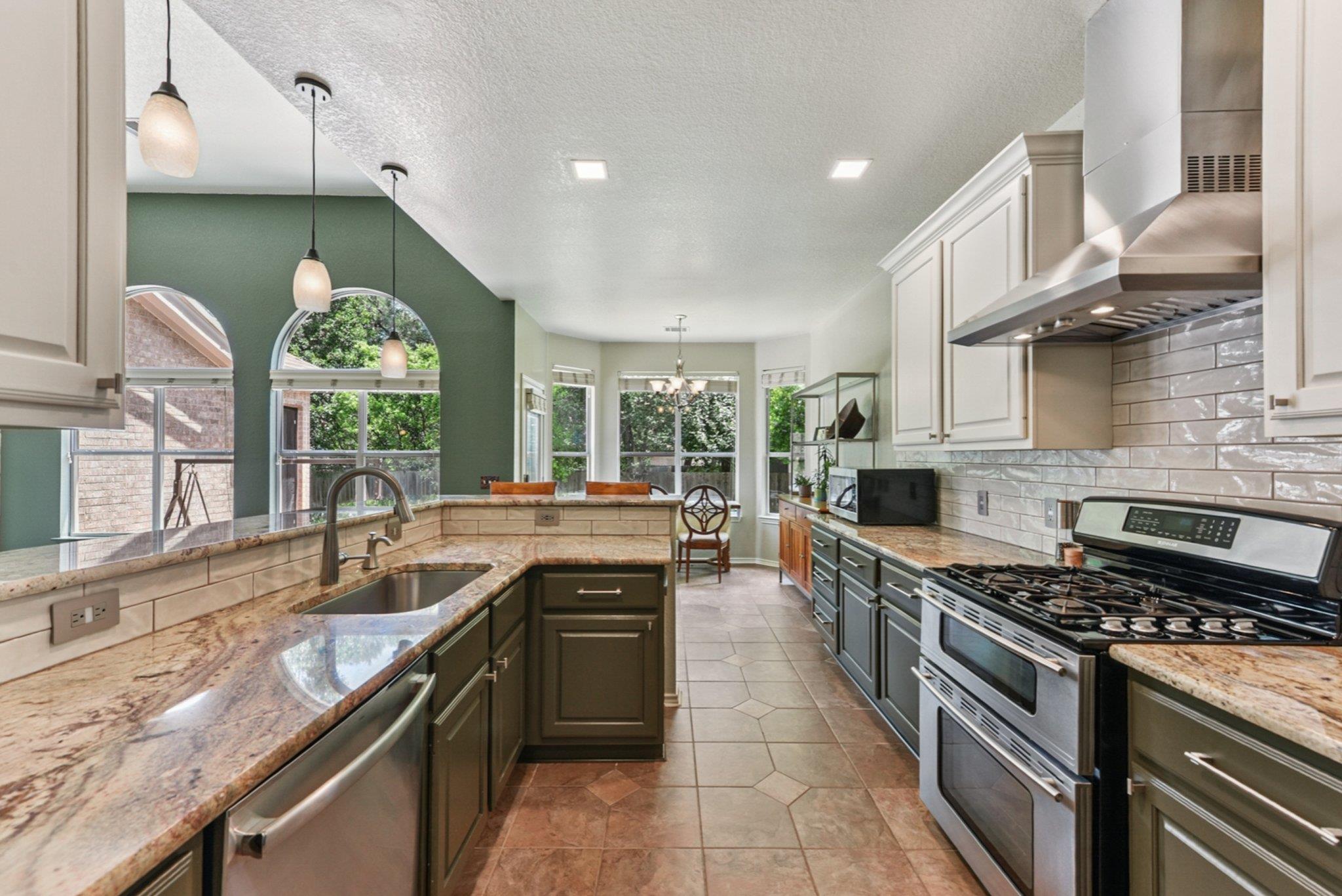 4005 Travis Country CIR