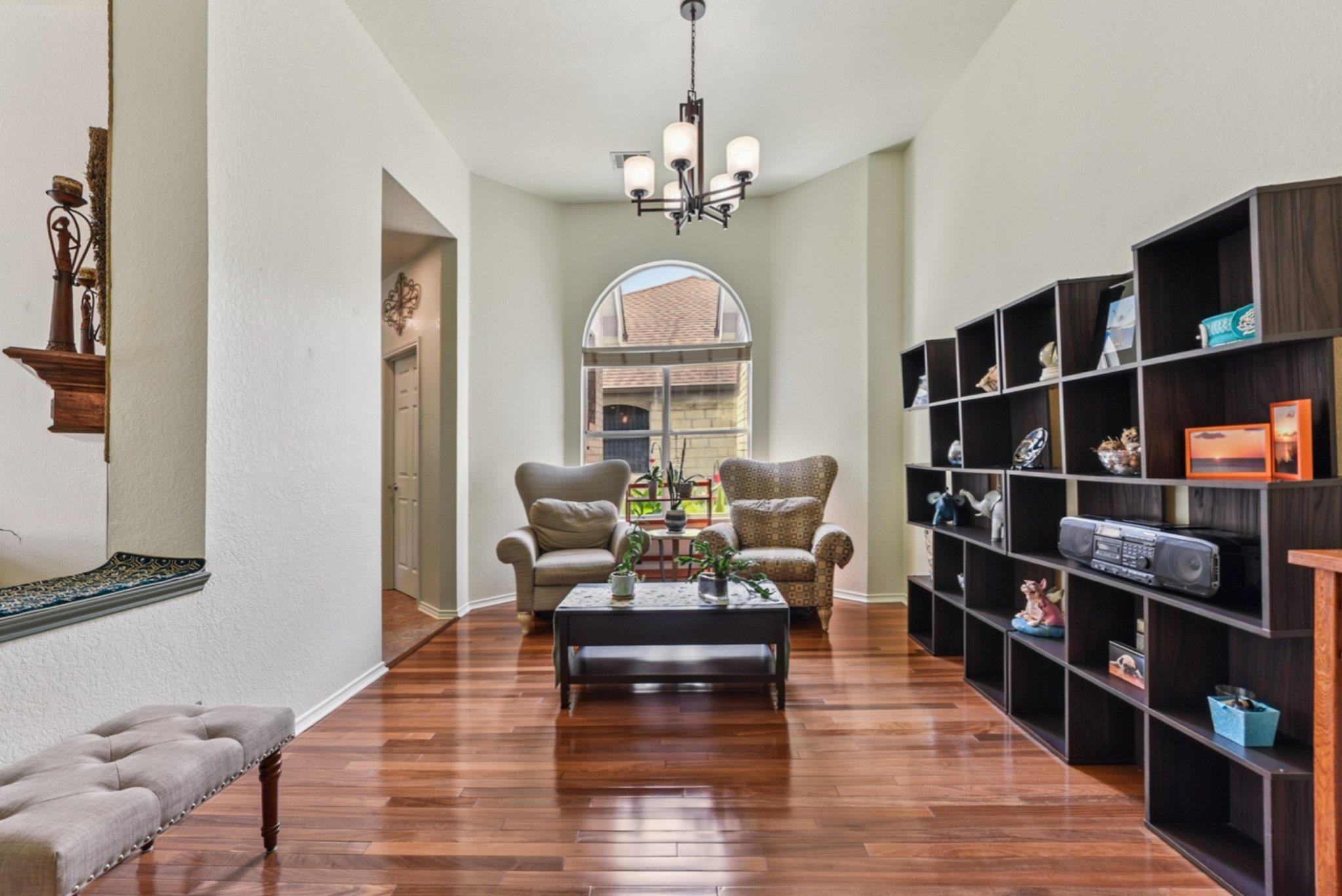 4005 Travis Country CIR