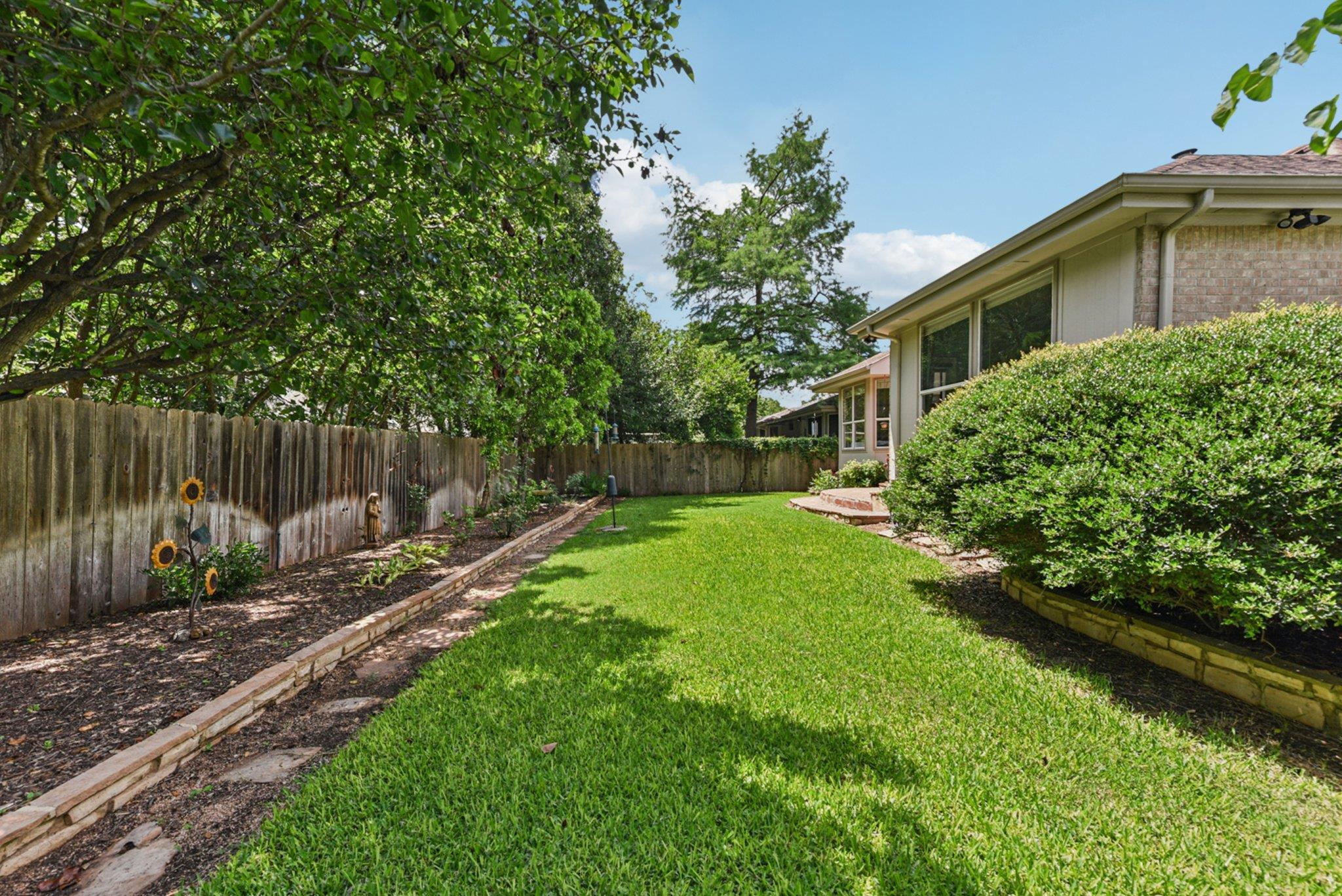 4005 Travis Country CIR