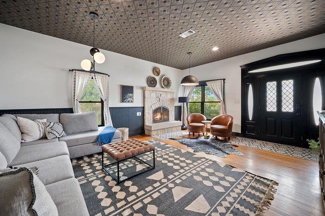 234 Loring